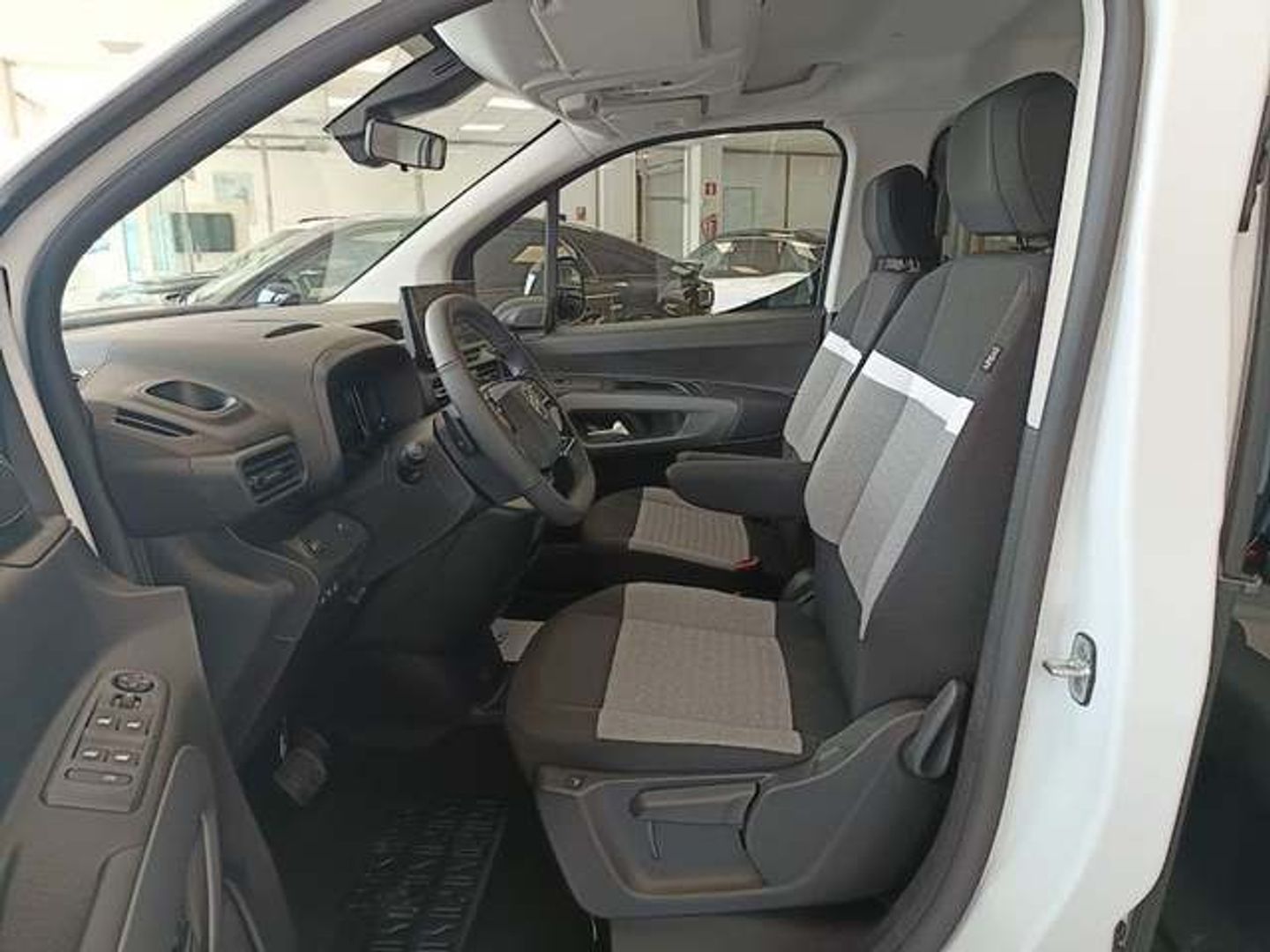 Citroen ë-Berlingo 50kWh Talla M Max 100 kW (136 CV)