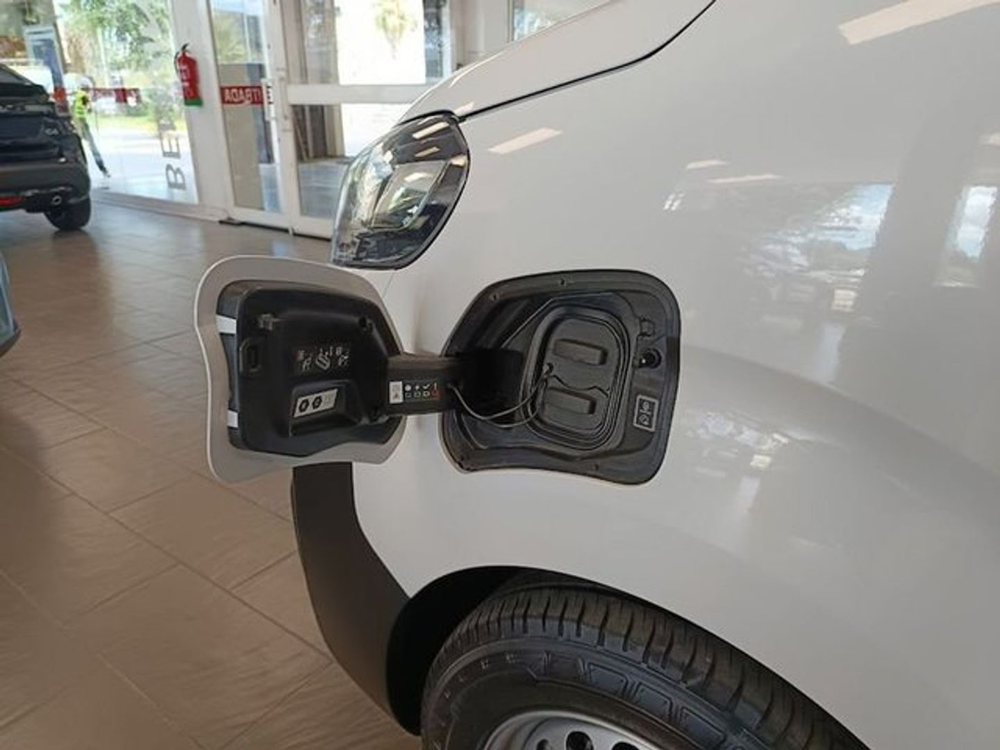 Citroen ë-Jumpy Furgon ë-Jumpy 75 KWh Talla M 100 kW (136 CV)