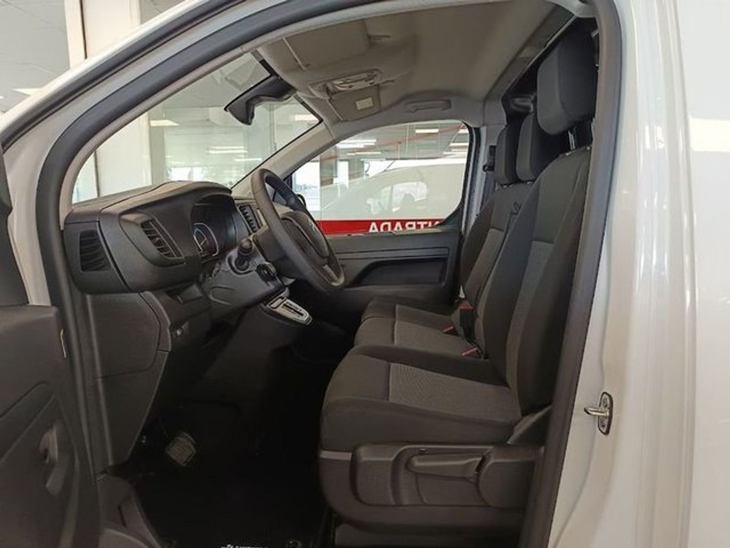 Citroen ë-Jumpy Furgon ë-Jumpy 75 KWh Talla M 100 kW (136 CV)