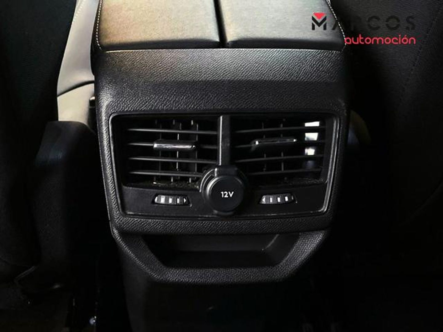 Peugeot 3008 Hybrid 136 Allure Pack eDCS6 100 kW (136 CV)