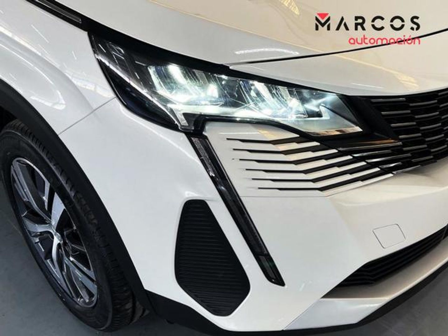 Peugeot 3008 Hybrid 136 Allure Pack eDCS6 100 kW (136 CV)