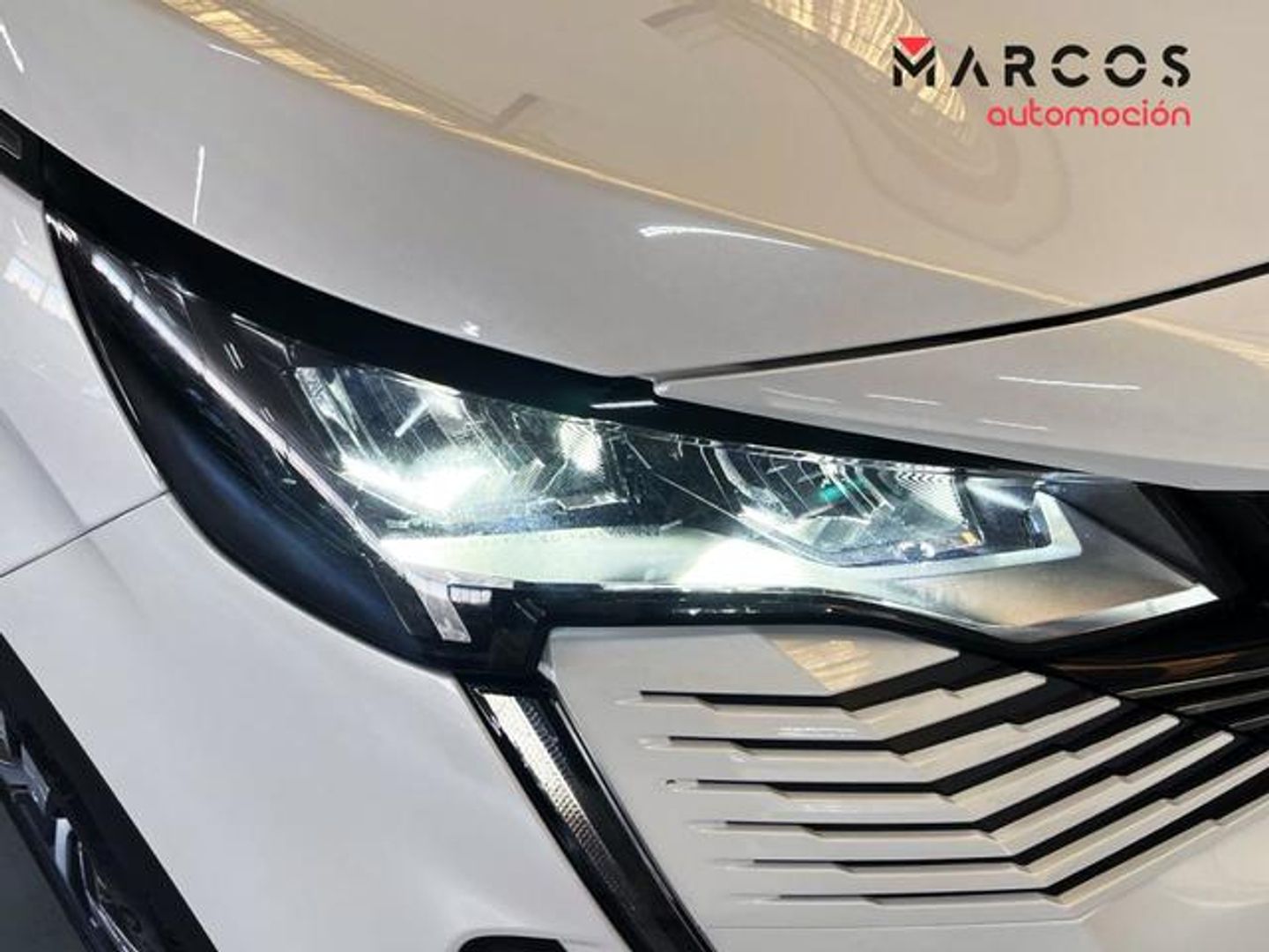 Peugeot 3008 Hybrid 136 Allure Pack eDCS6 100 kW (136 CV)