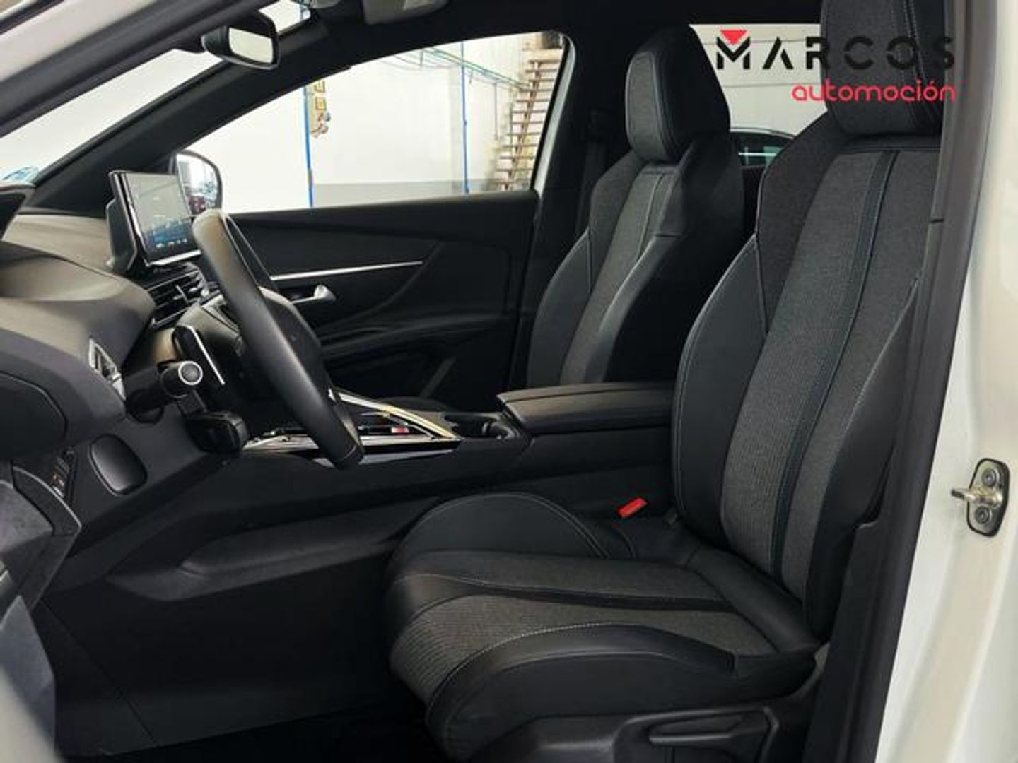 Peugeot 3008 Hybrid 136 Allure Pack eDCS6 100 kW (136 CV)