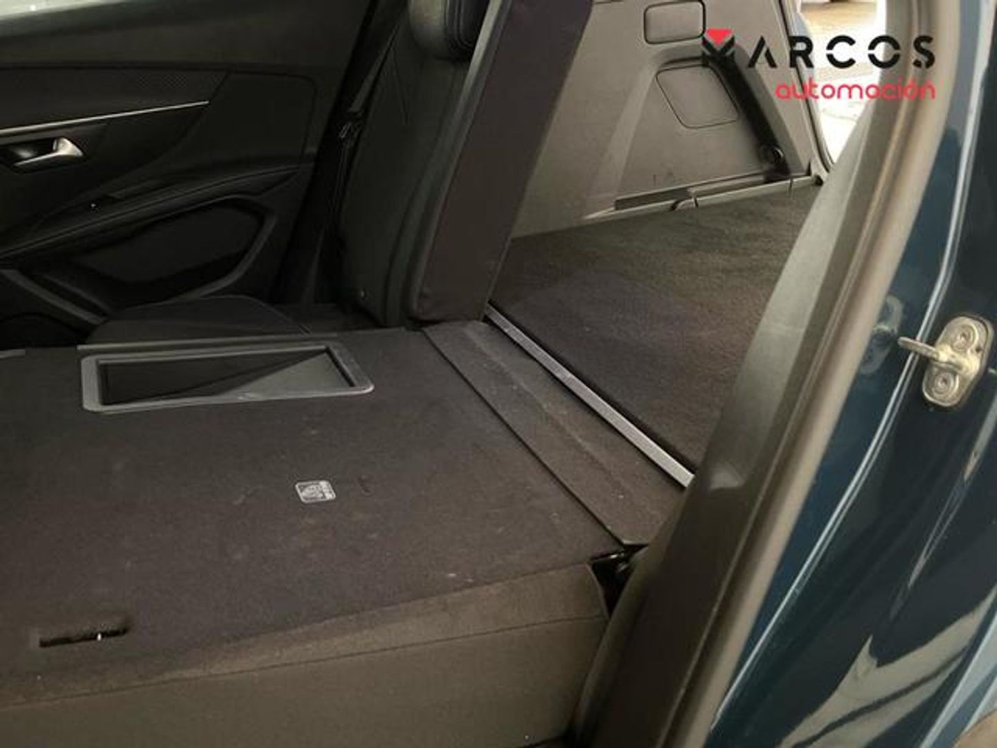 Peugeot 3008 Hybrid 136 Allure Pack eDCS6 100 kW (136 CV)