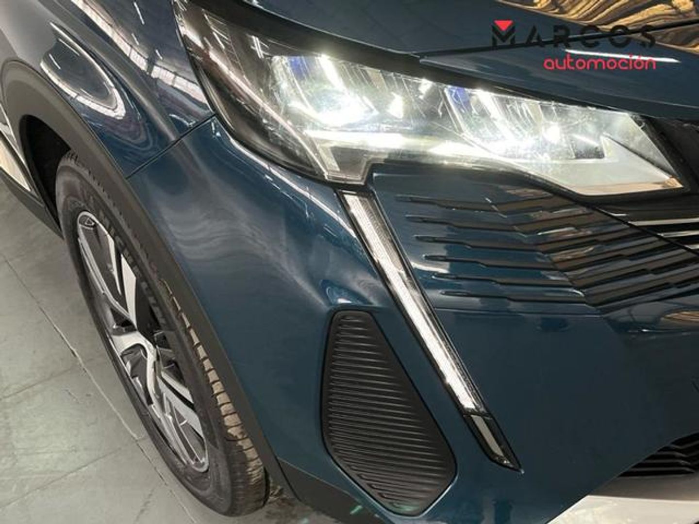 Peugeot 3008 Hybrid 136 Allure Pack eDCS6 100 kW (136 CV)
