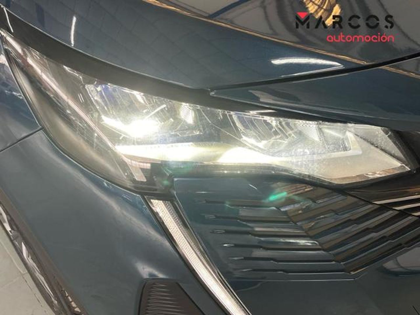Peugeot 3008 Hybrid 136 Allure Pack eDCS6 100 kW (136 CV)