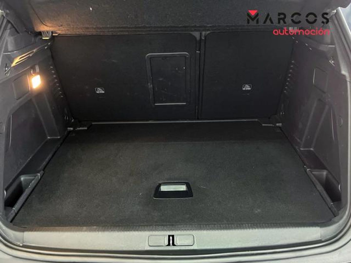 Peugeot 3008 Hybrid 136 Allure Pack eDCS6 100 kW (136 CV)