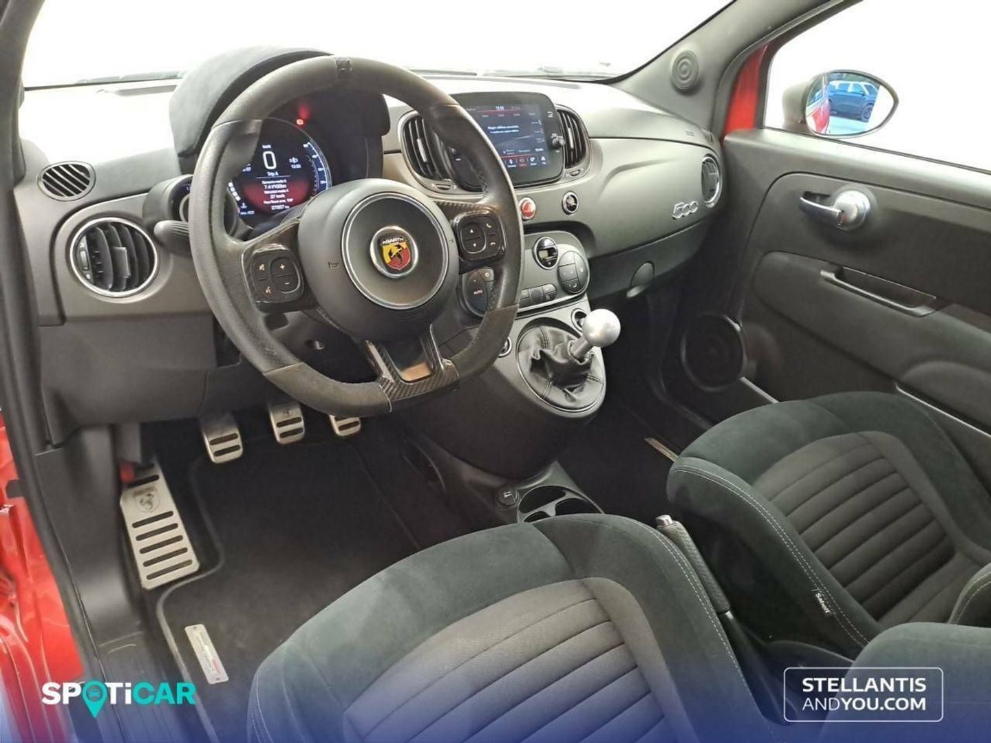 Abarth 500 1.4 16v T-Jet 695 132 kW (180 CV)