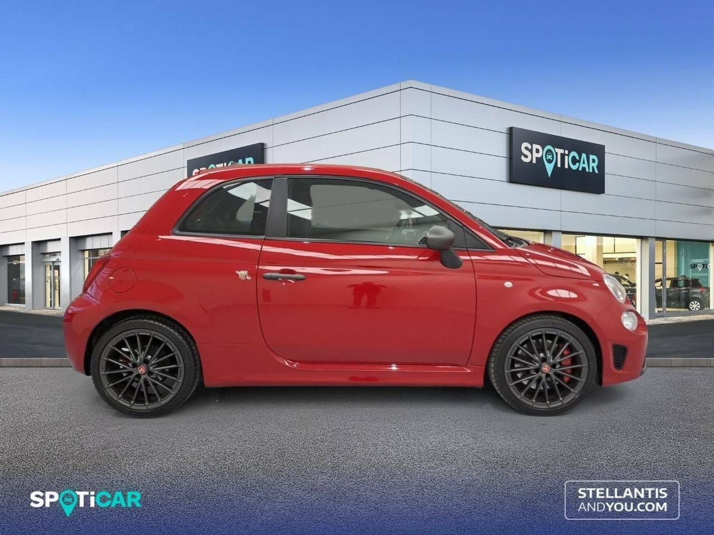 Abarth 500 1.4 16v T-Jet 695 132 kW (180 CV)