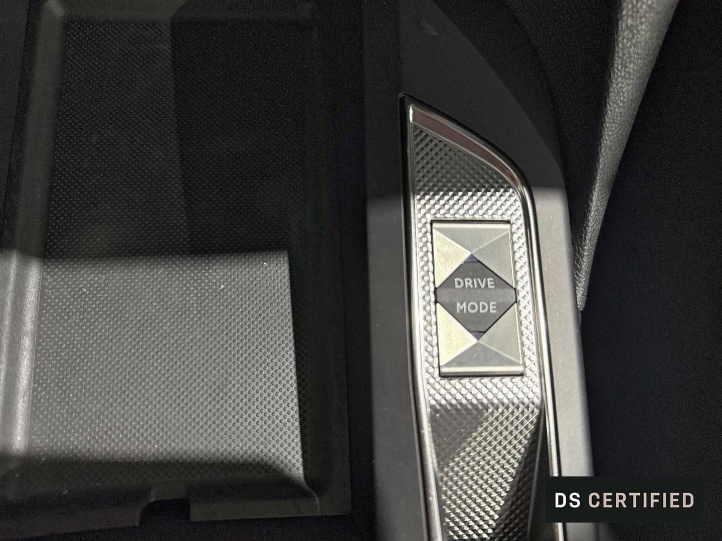 DS DS3 Crossback BlueHDi 130 Rivoli Auto 96 kW (131 CV)