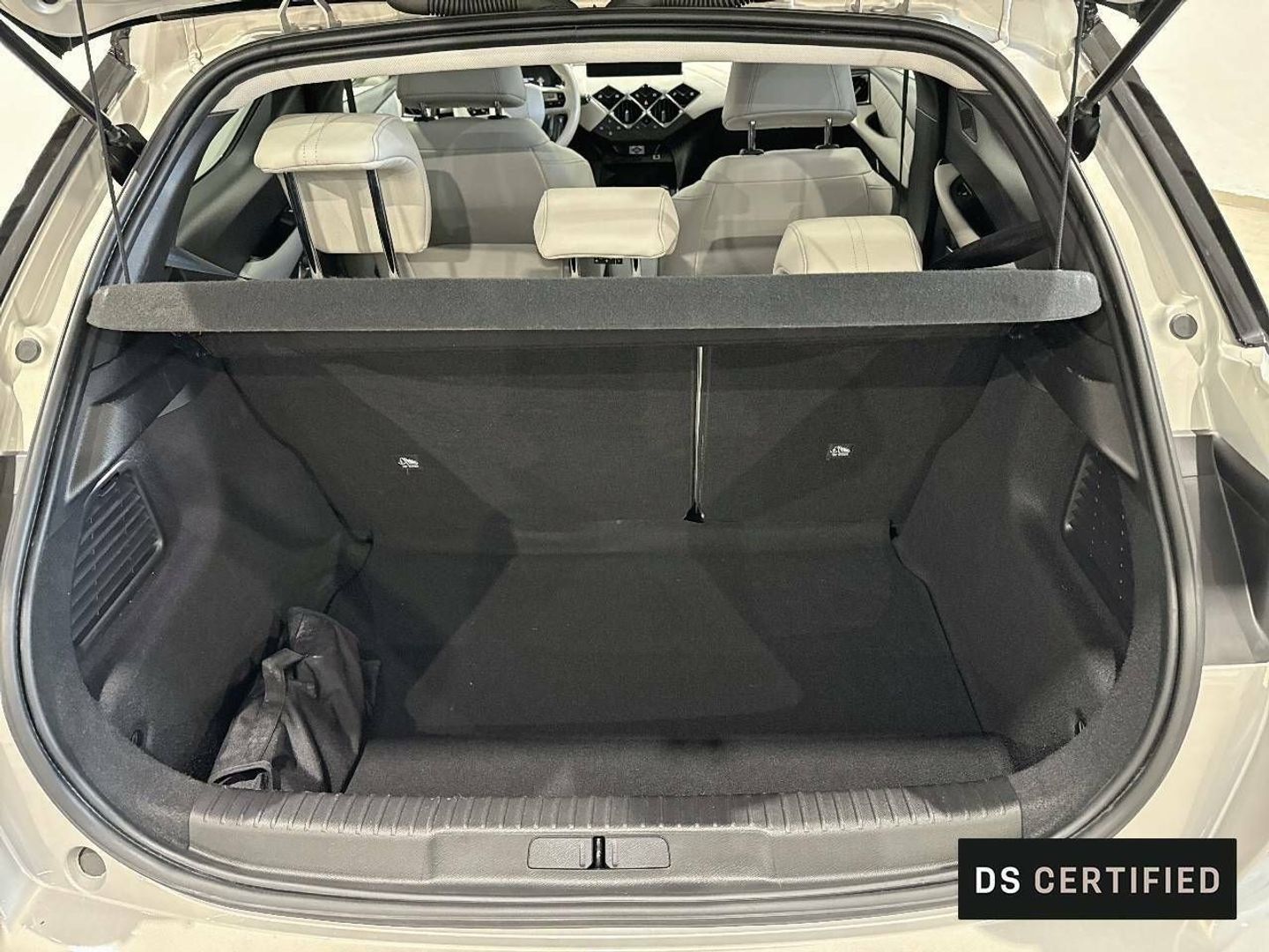 DS DS3 Crossback BlueHDi 130 Rivoli Auto 96 kW (131 CV)