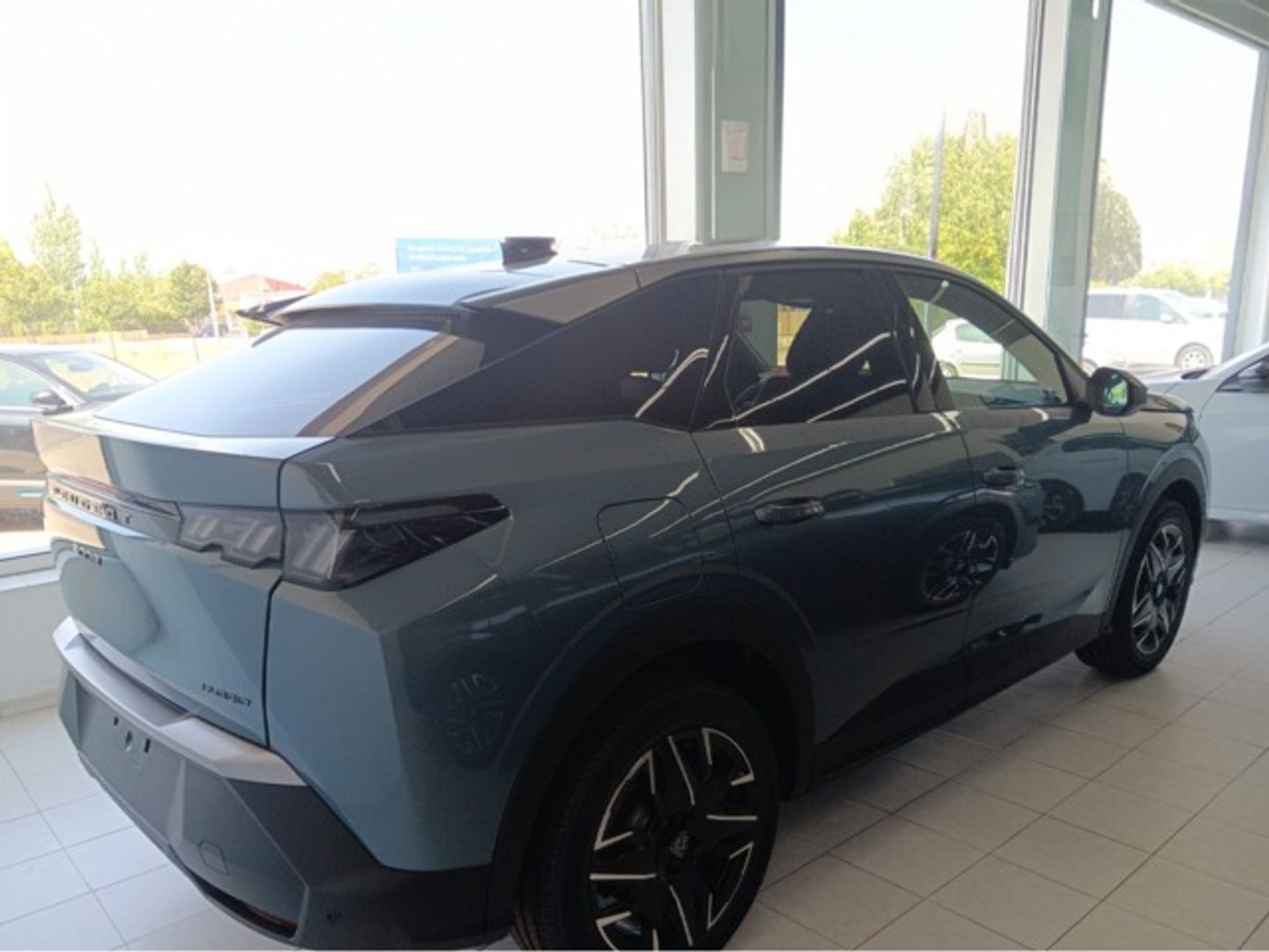 Peugeot 3008 Hybrid 145 Allure eDCS6 107 kW (145 CV)