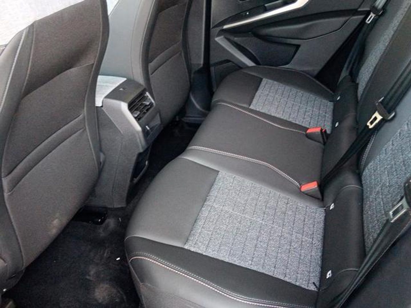 Peugeot 3008 Hybrid 145 Allure eDCS6 107 kW (145 CV)