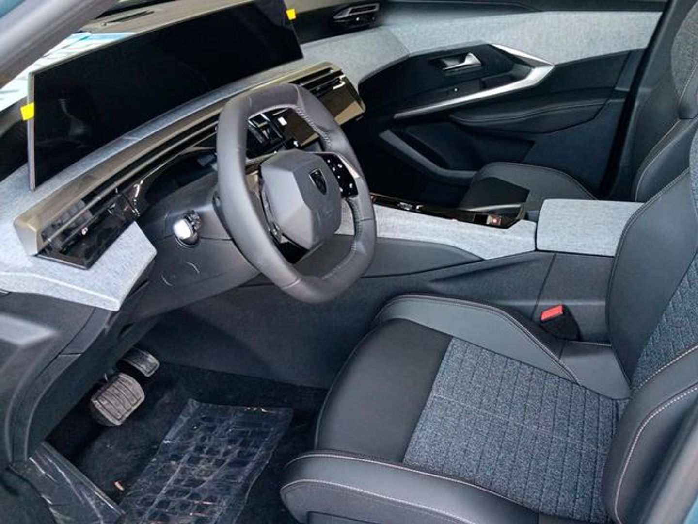 Peugeot 3008 Hybrid 145 Allure eDCS6 107 kW (145 CV)