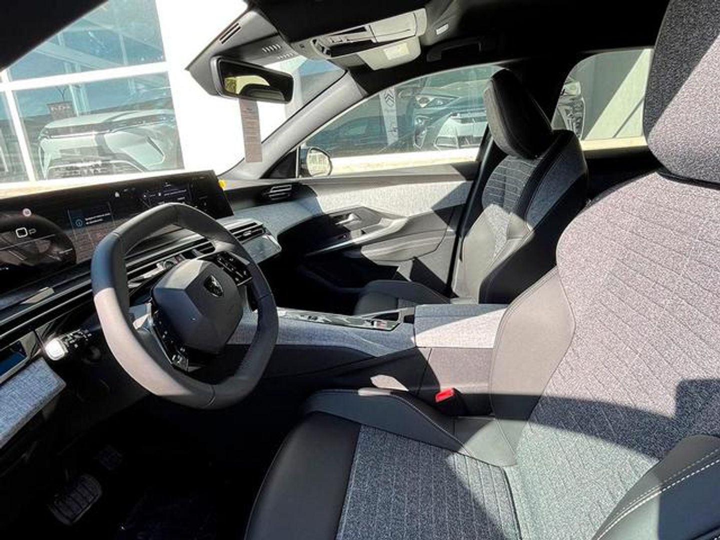 Peugeot 3008 Hybrid 145 Allure eDCS6 107 kW (145 CV)