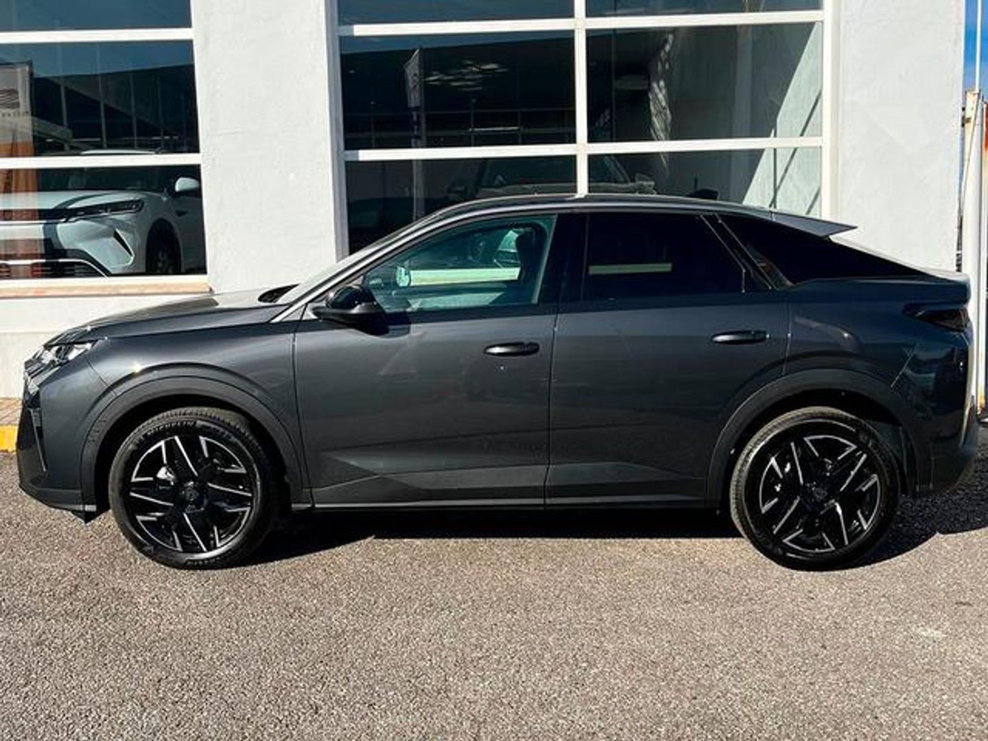 Peugeot 3008 Hybrid 145 Allure eDCS6 107 kW (145 CV)