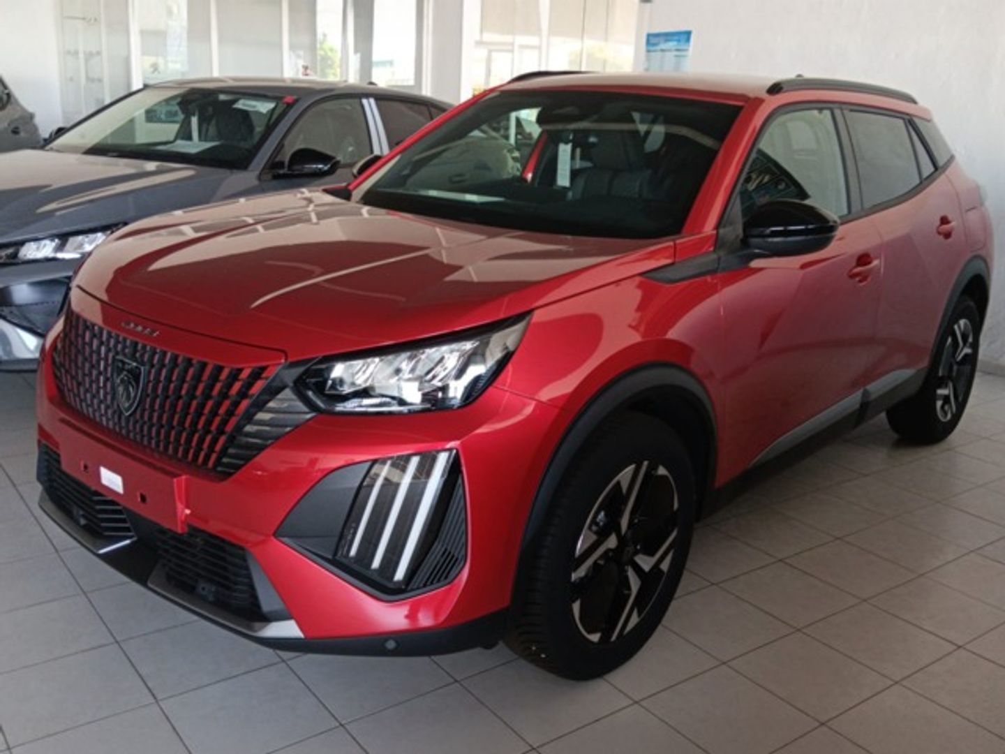 Peugeot 2008 Allure Hybrid eDCS6 107 kW (145 CV) Rojo SUV