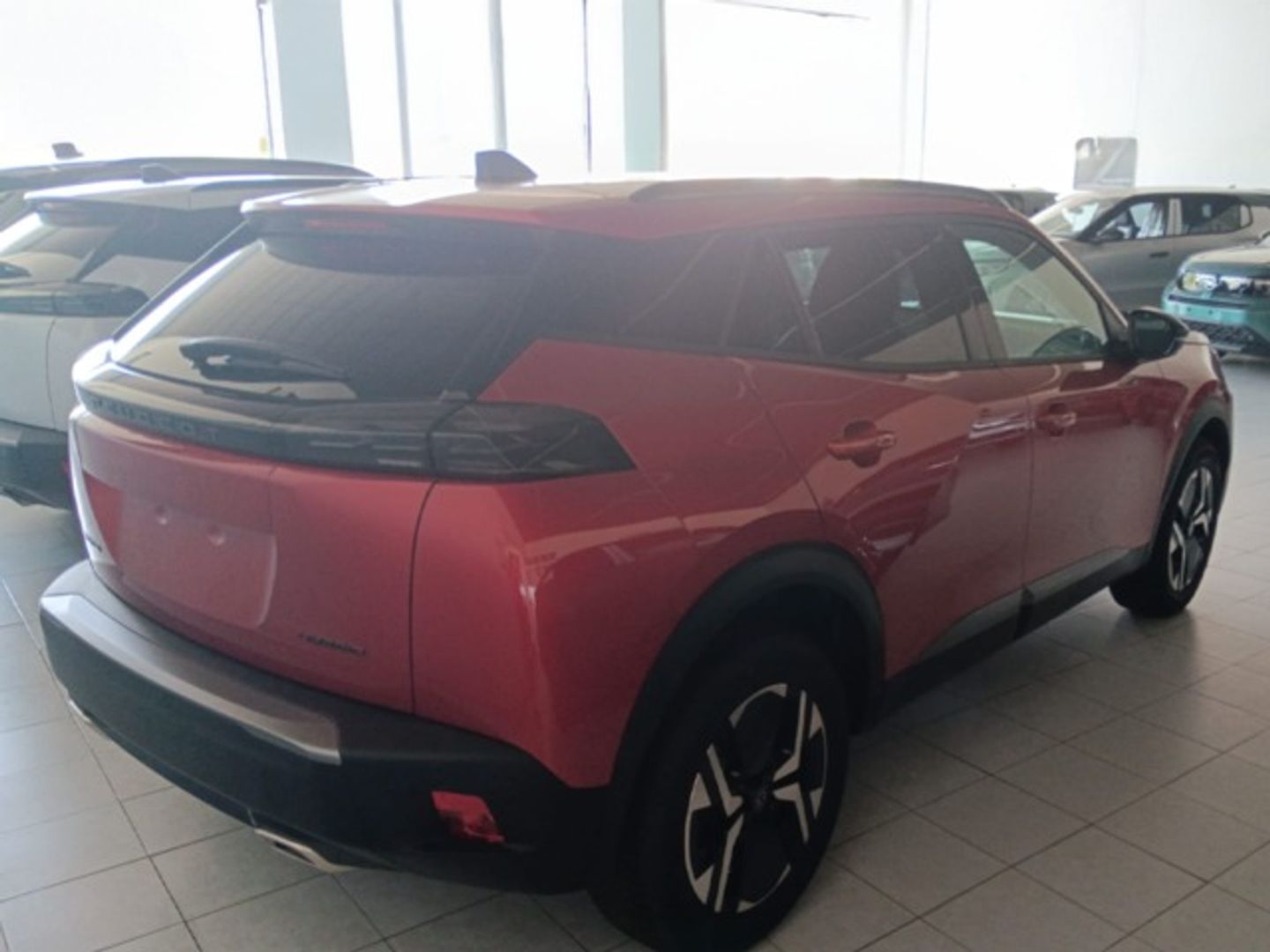 Peugeot 2008 Allure Hybrid eDCS6 107 kW (145 CV)