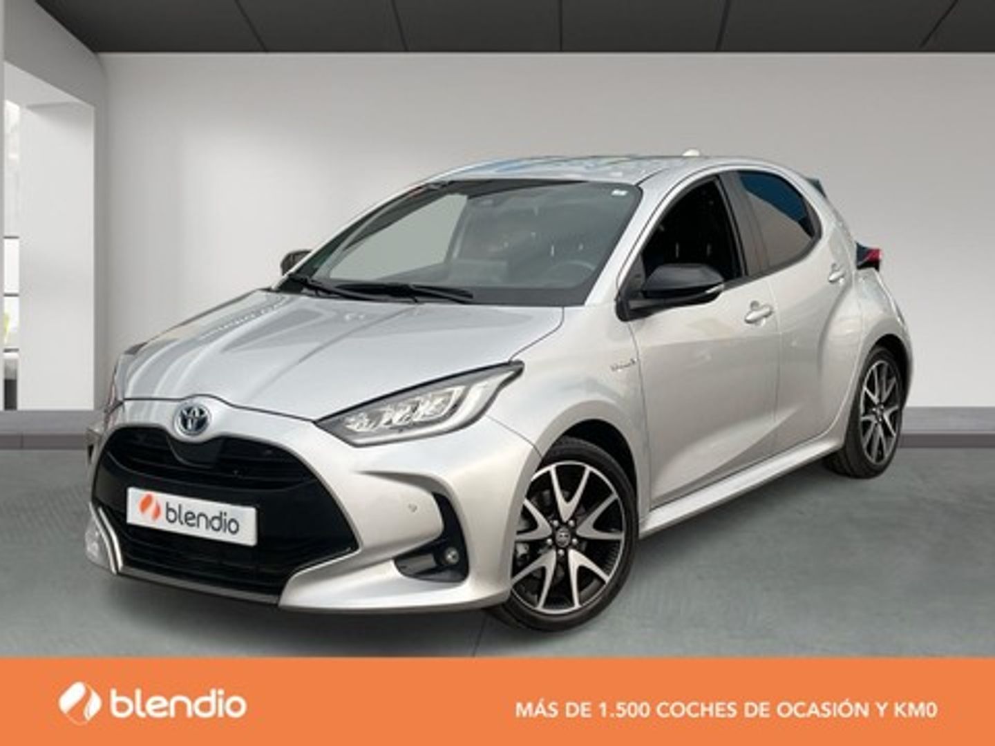 Toyota Yaris 1.5 120H Style Plus 85 kW (116 CV) Gris Compact