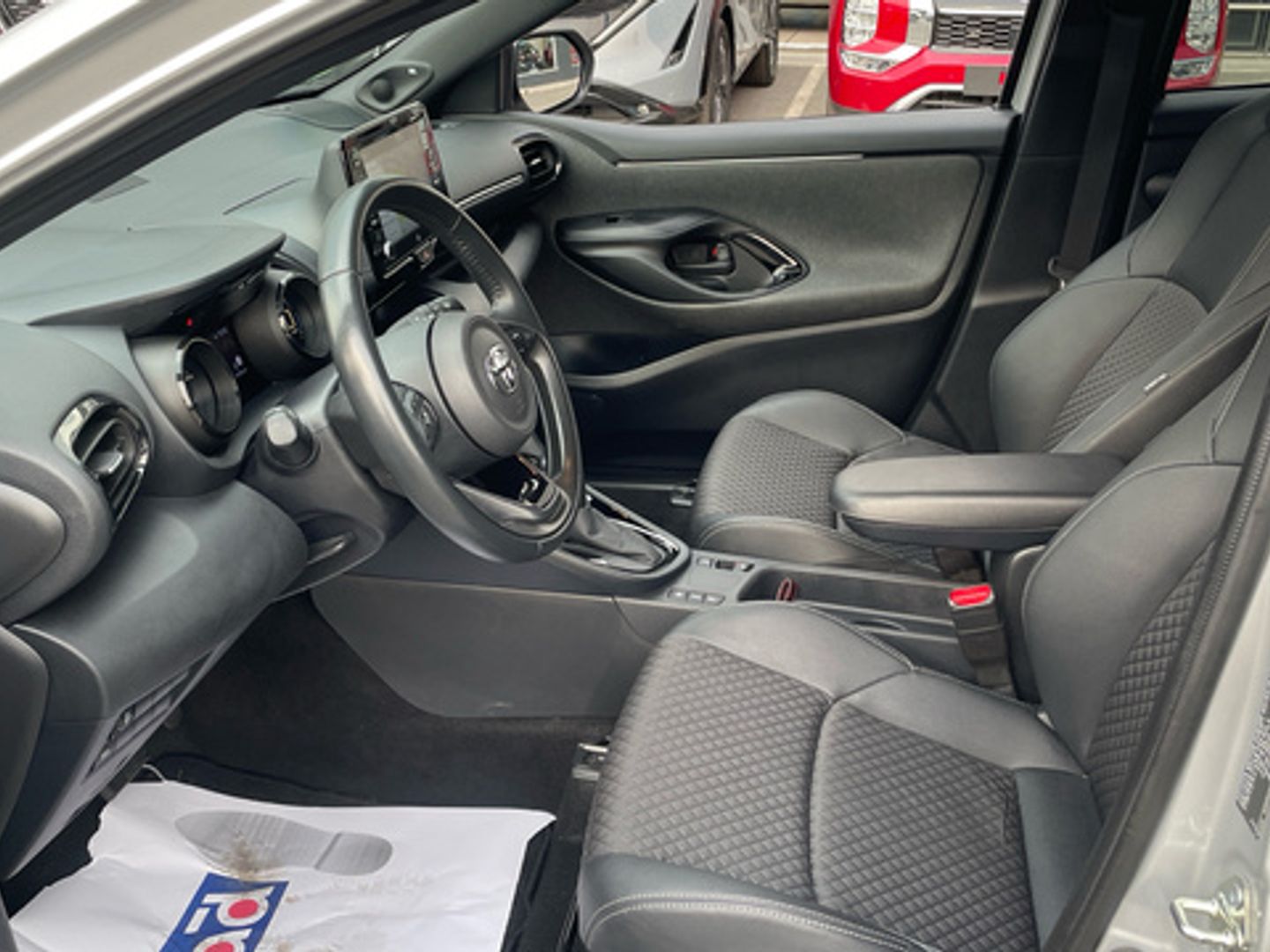 Toyota Yaris 1.5 120H Style Plus 85 kW (116 CV)