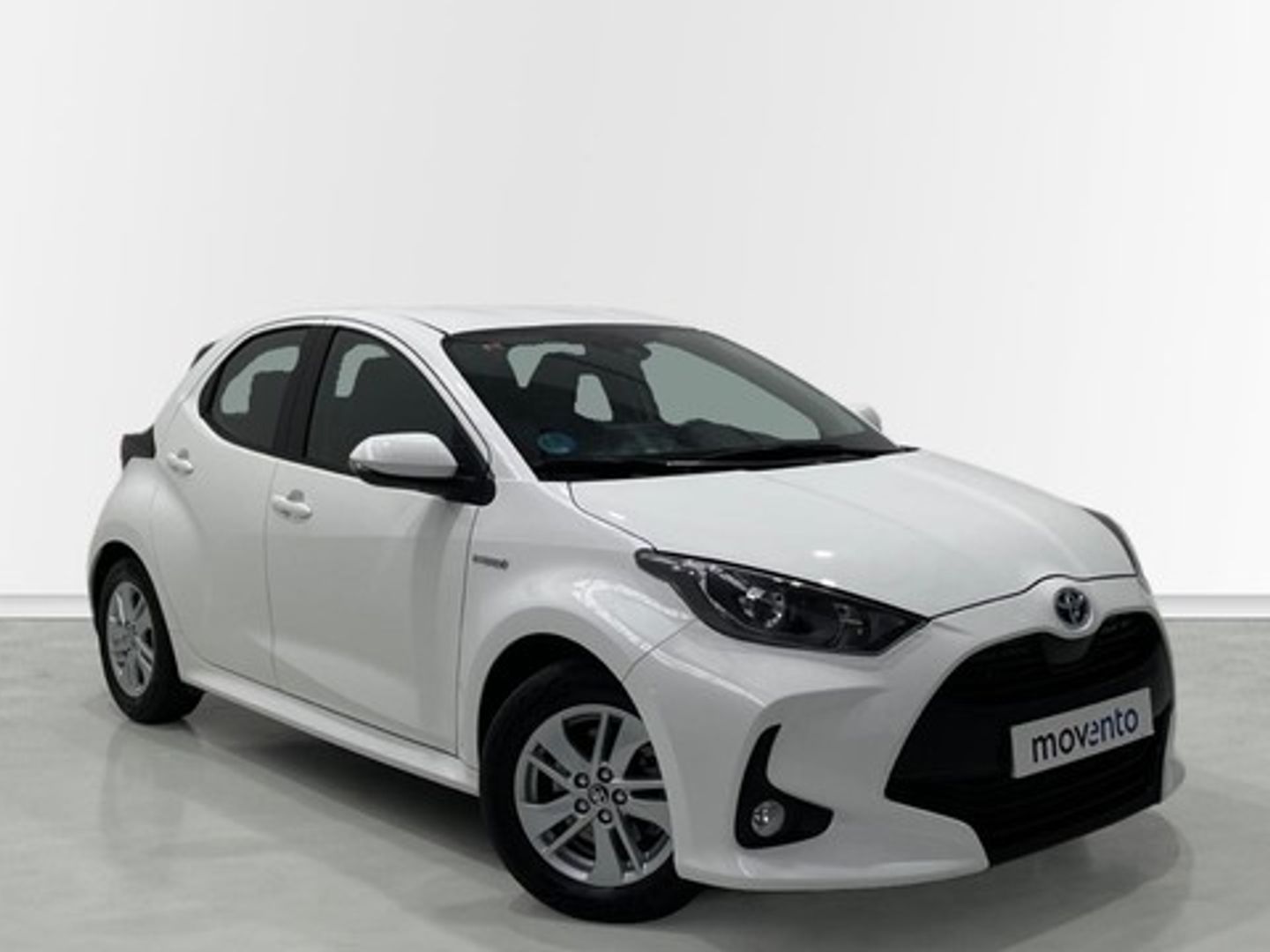 Toyota Yaris 120H Business Plus 85 kW (116 CV) Blanco Compact