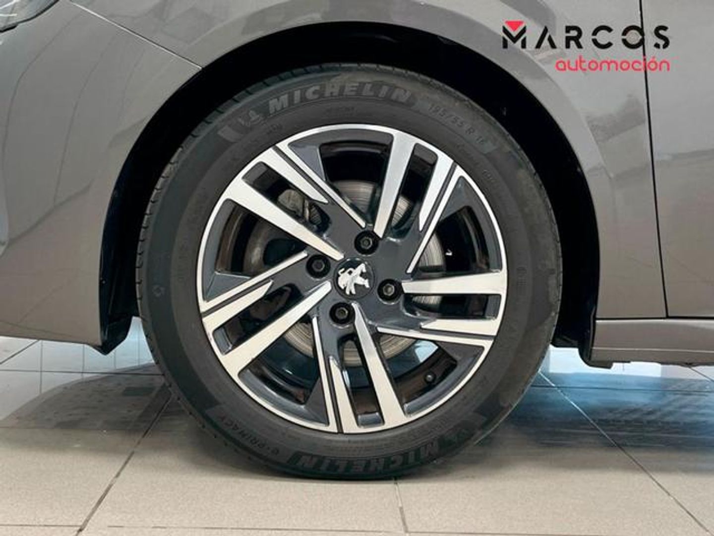 Peugeot 208 PureTech 100 Allure 75 kW (100 CV)