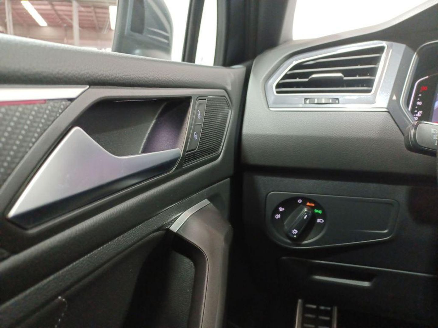 Volkswagen Tiguan Allspace R-Line 2.0 TDI 110 kW (150 CV) DSG