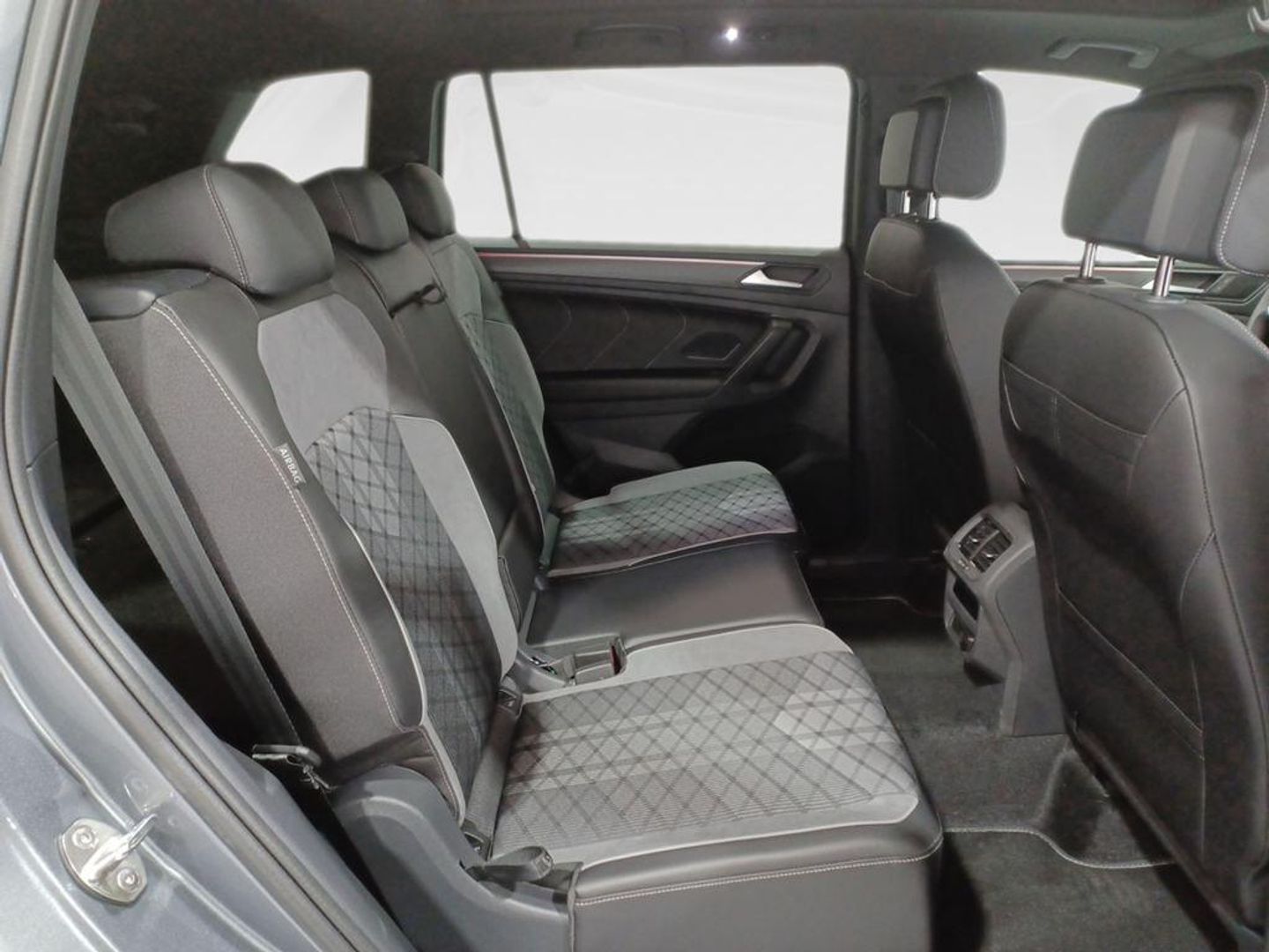 Volkswagen Tiguan Allspace R-Line 2.0 TDI 110 kW (150 CV) DSG