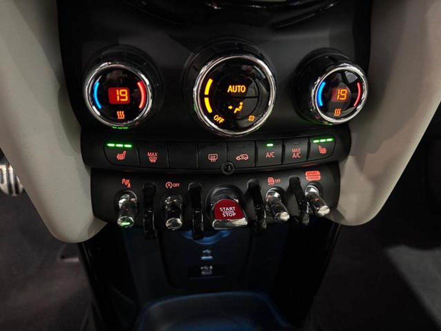 MINI MINI 3 Puertas Cooper 100 kW (136 CV) Negro Compact
