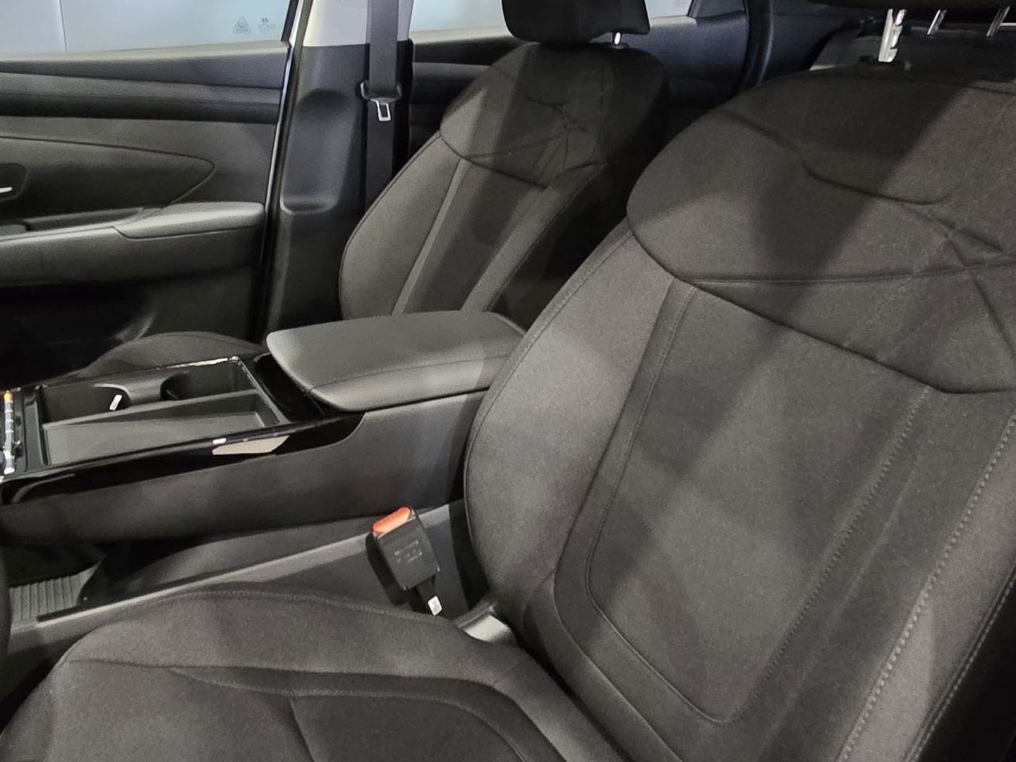 Hyundai Tucson 1.6 TGDI HEV Klass AT 158 kW (215 CV)