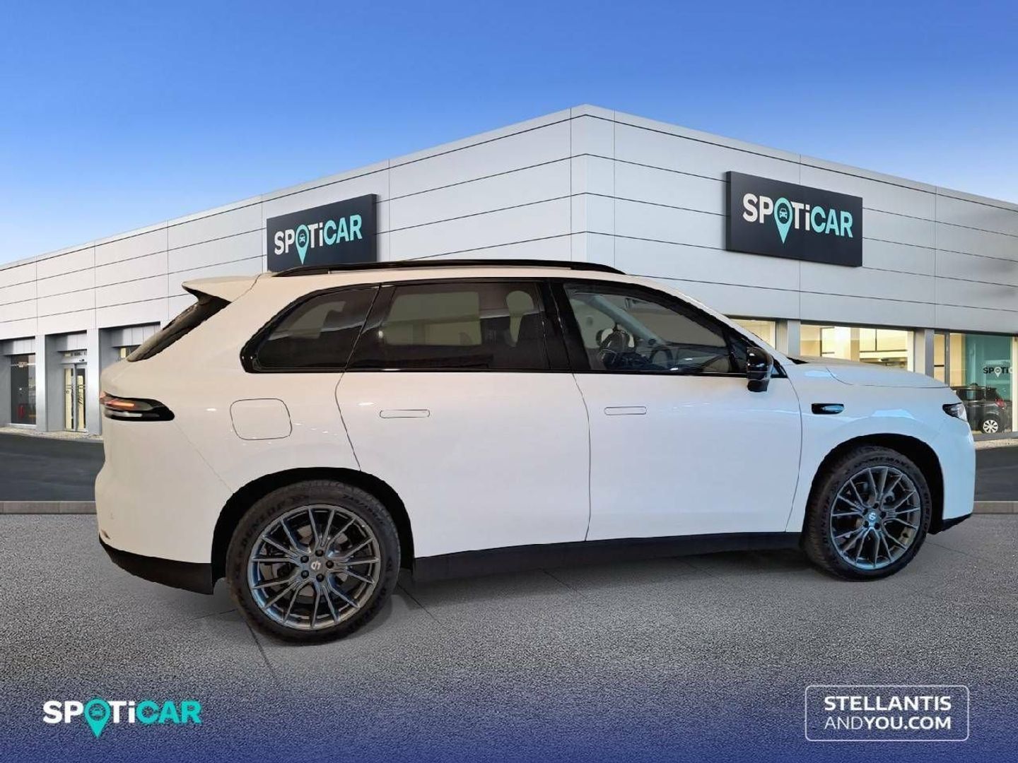 Leapmotor C10 Design REEV 28.4 kWh Auto 158 kW (215 CV)