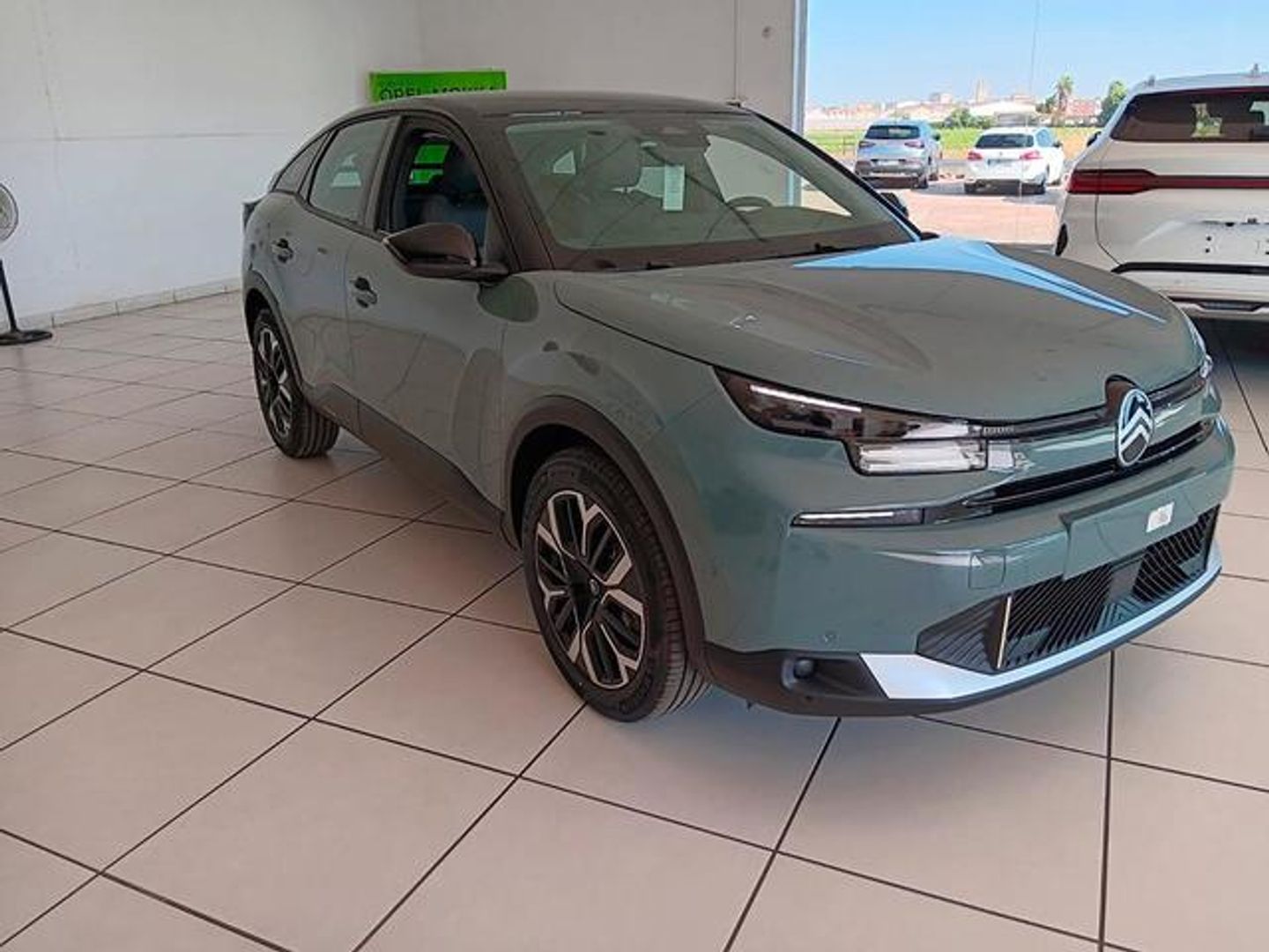 Citroen C4 Hybrid 145  Business Edition e-DCS6 07 kW (145 CV) Verde Sedan
