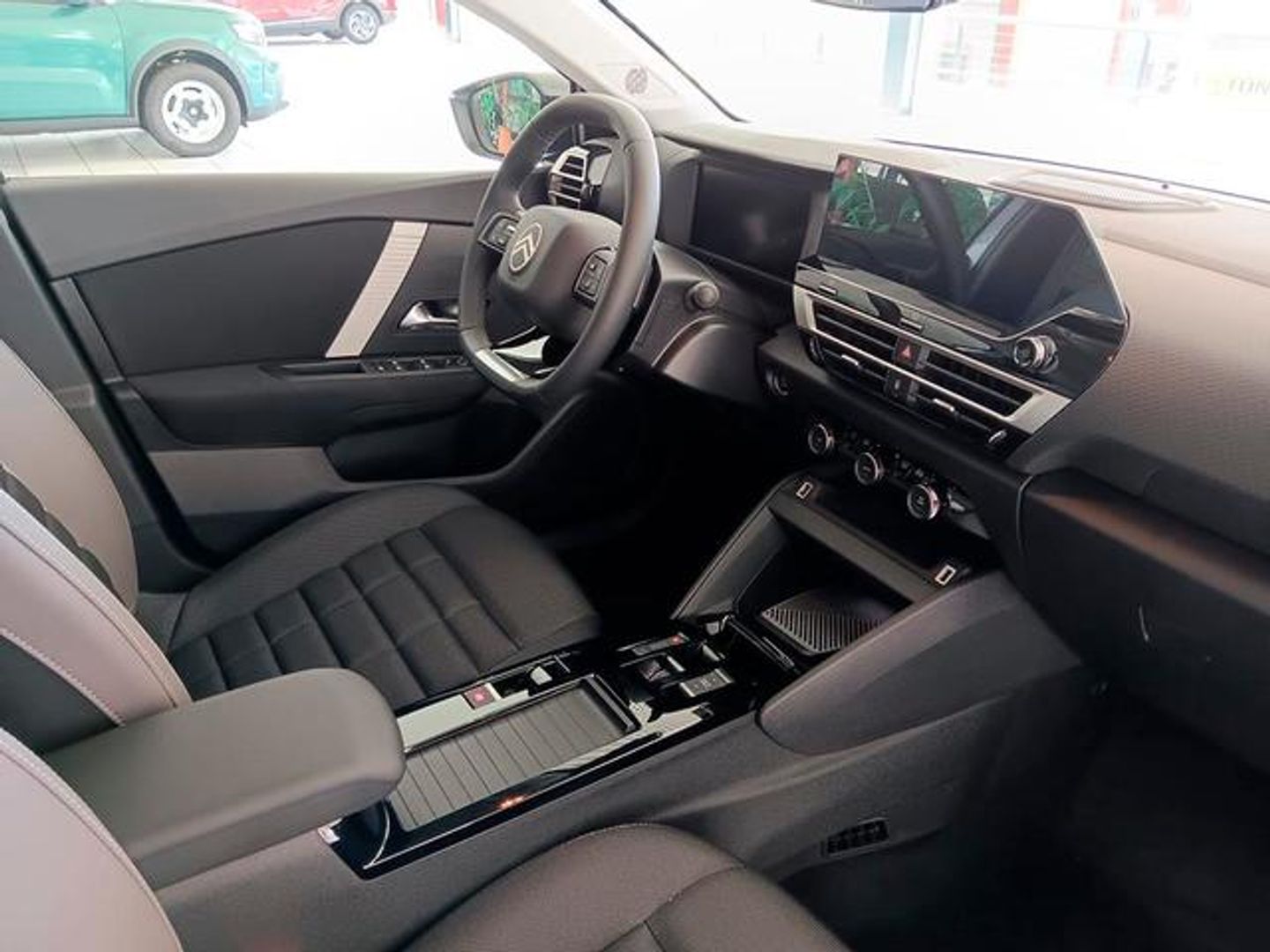 Citroen C4 Hybrid 145  Business Edition e-DCS6 07 kW (145 CV)