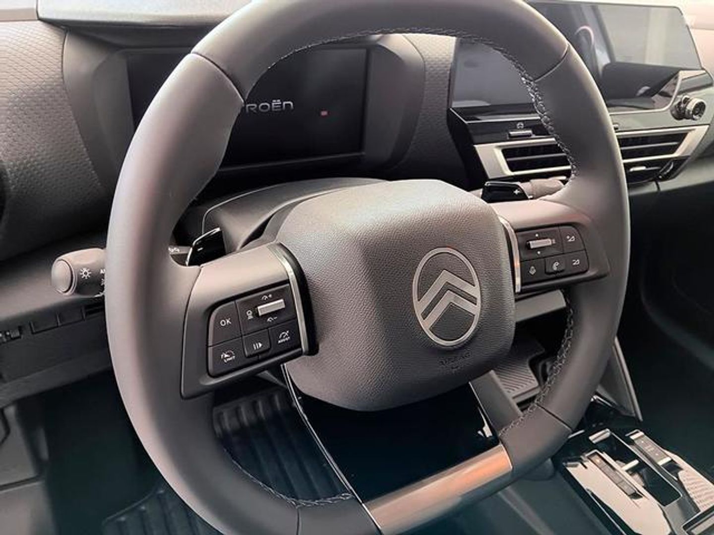Citroen C4 Hybrid 145  Business Edition e-DCS6 07 kW (145 CV)