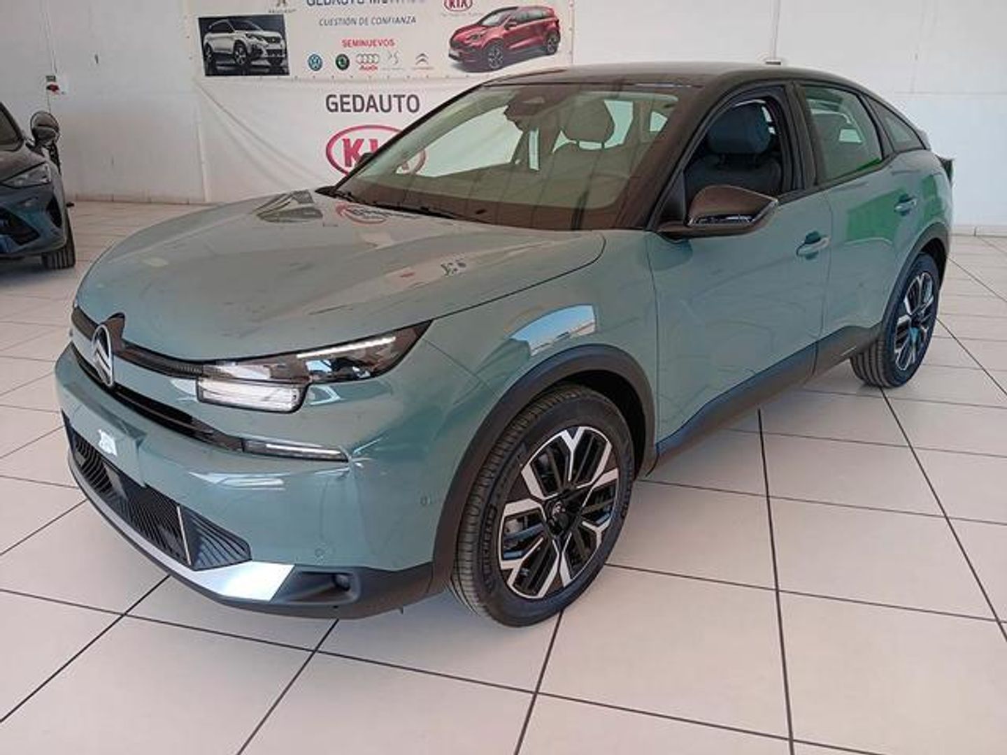 Citroen C4 Hybrid 145  Business Edition e-DCS6 07 kW (145 CV)