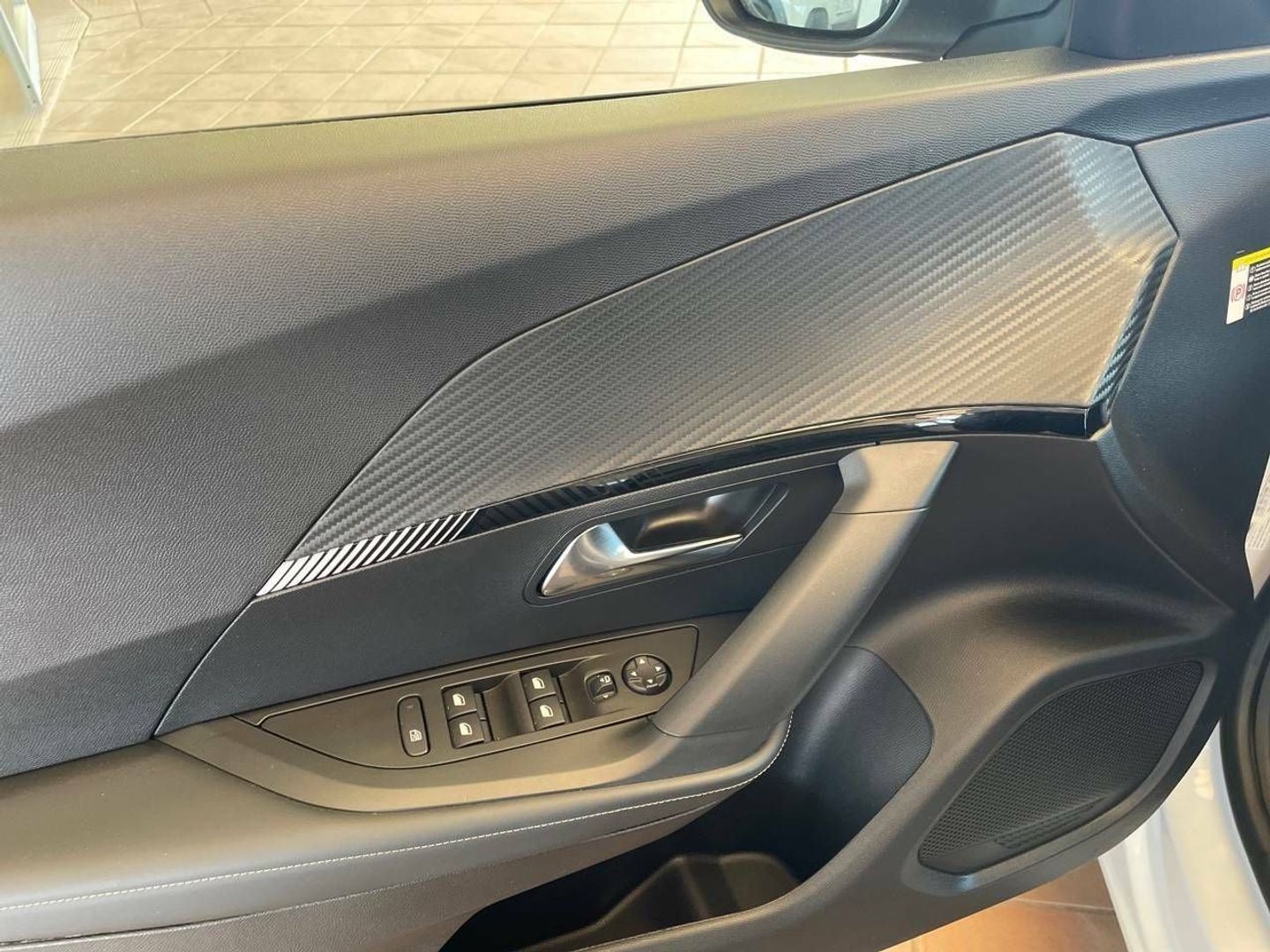 Peugeot 2008 PureTech 100 S&S Allure 75 kW (100 CV)