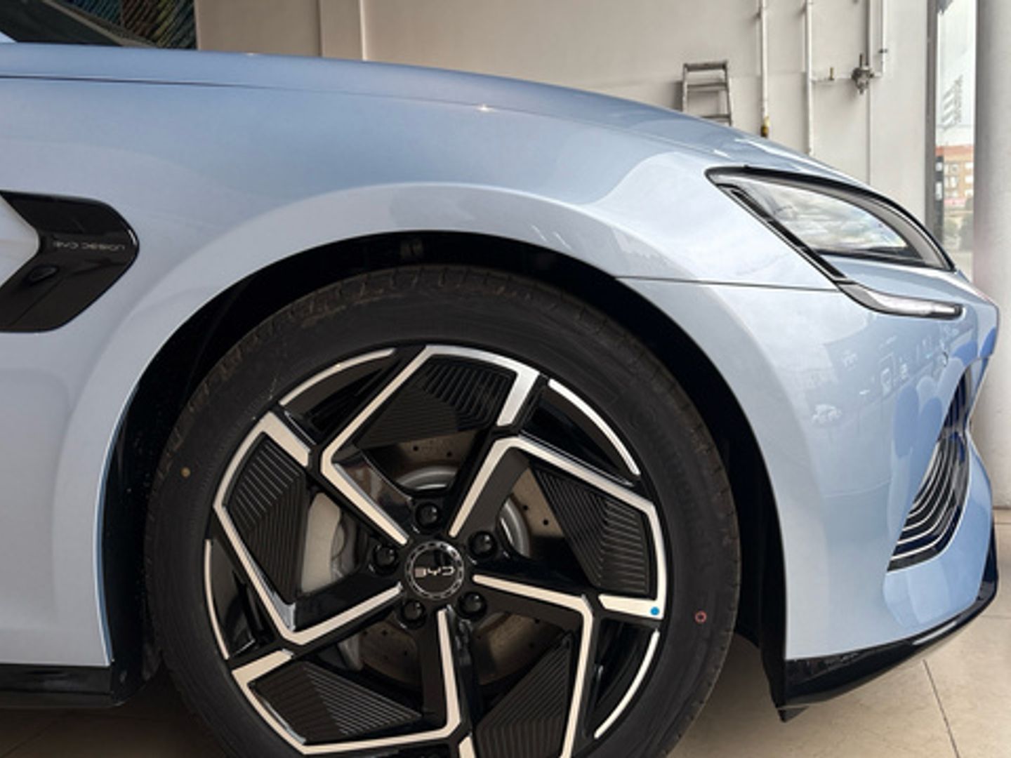 BYD Seal Design RWD 230 kW (313 CV)