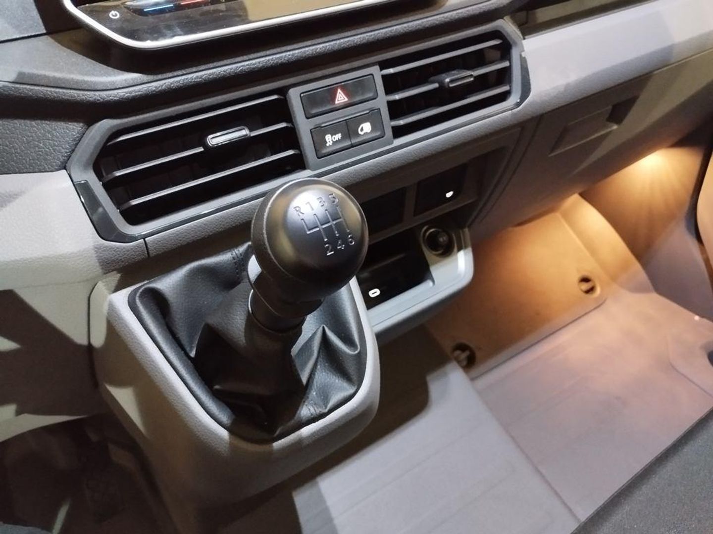 Volkswagen Crafter Furgon Batalla Media TN 2.0 TDI 103 kW (140 CV) 3.500
