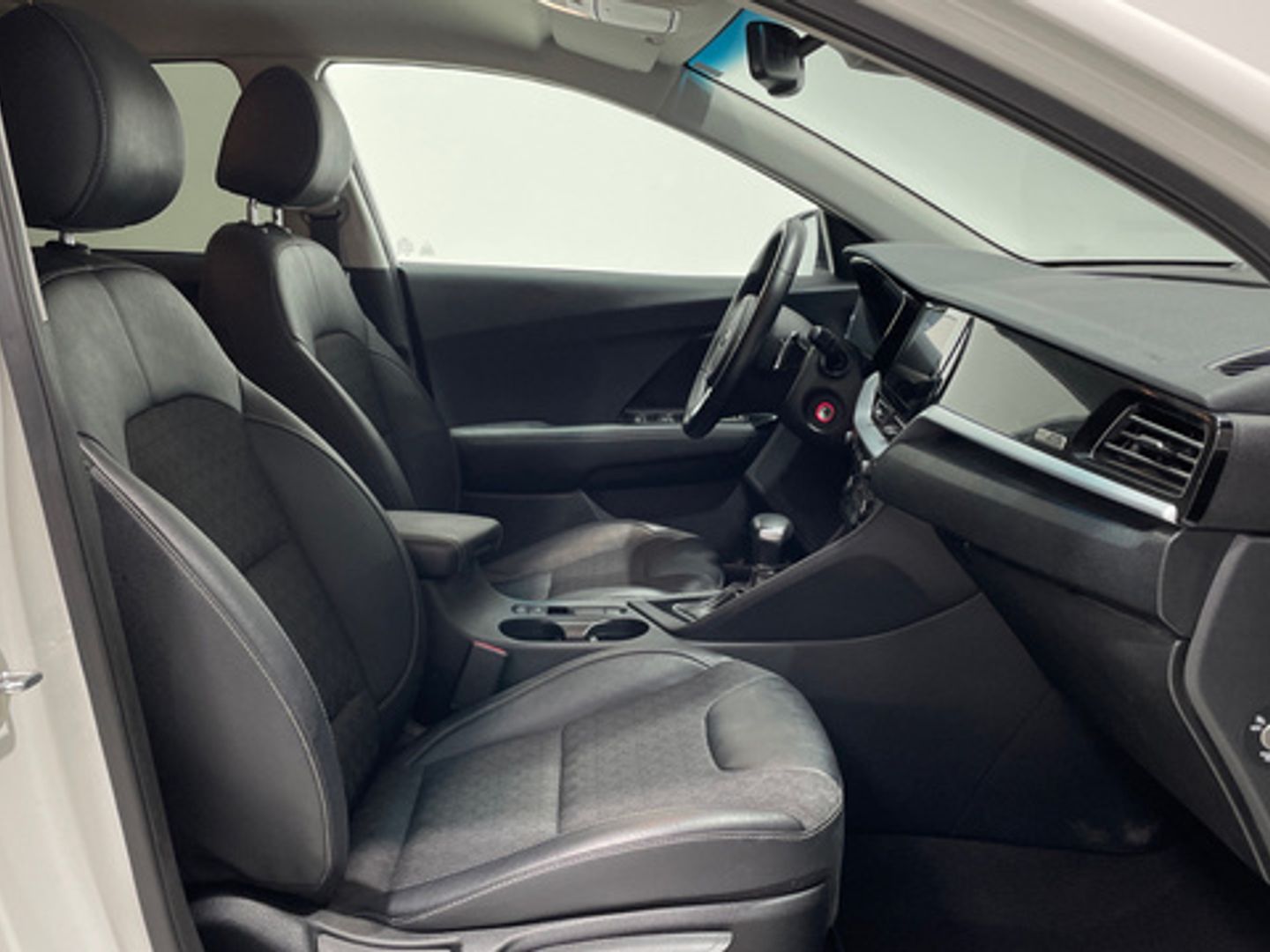 Kia Niro 1.6 GDi HEV Híbrido Drive 104 kW (141 CV)