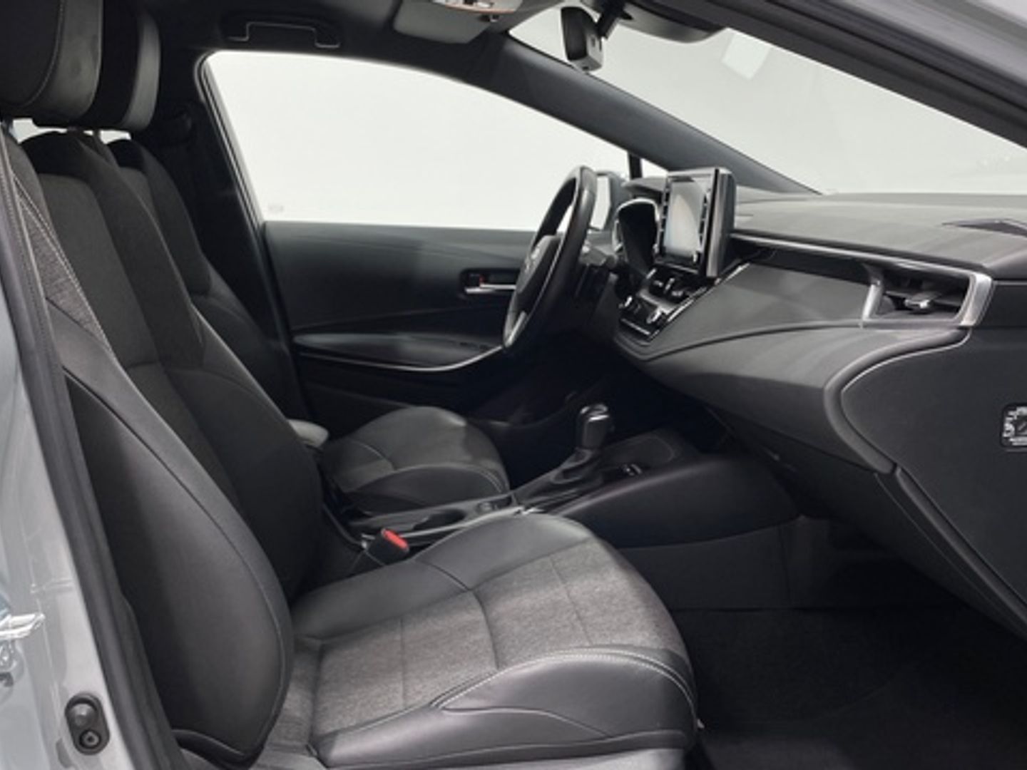 Toyota Corolla 2.0 180H Style E-CVT 132 kW (180 CV)