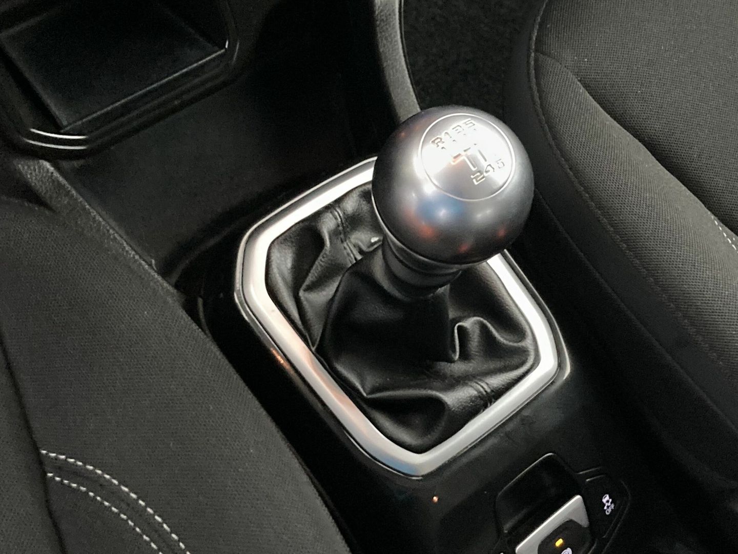 Jeep Renegade 1.0G Night Eagle II 4x2 88 kW (120 CV)