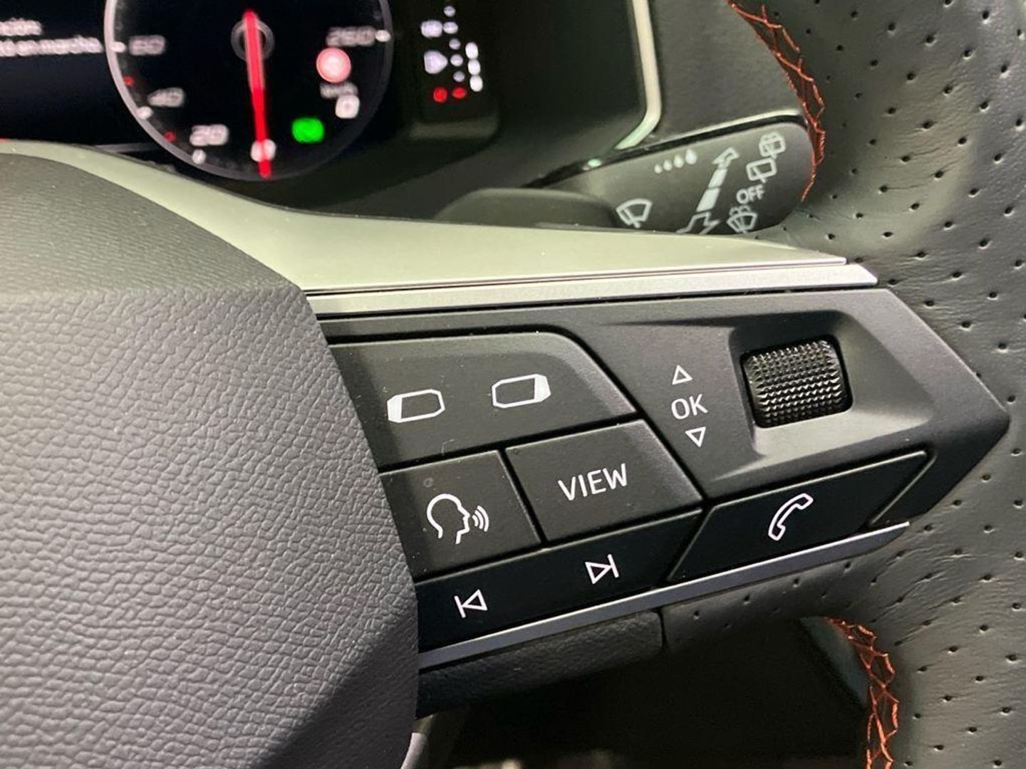 SEAT Tarraco 2.0 TDI S&S FR 4Drive DSG 147 kW (200 CV) Blanco All Terrain / Pick-up