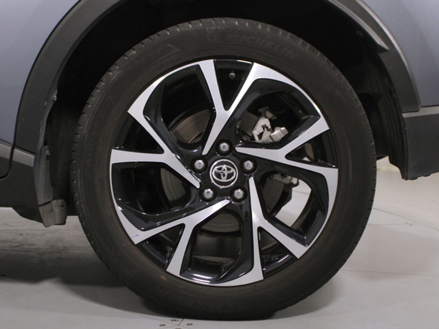 Toyota C-HR 1.8 125H Advance 90 kW (122 CV)
