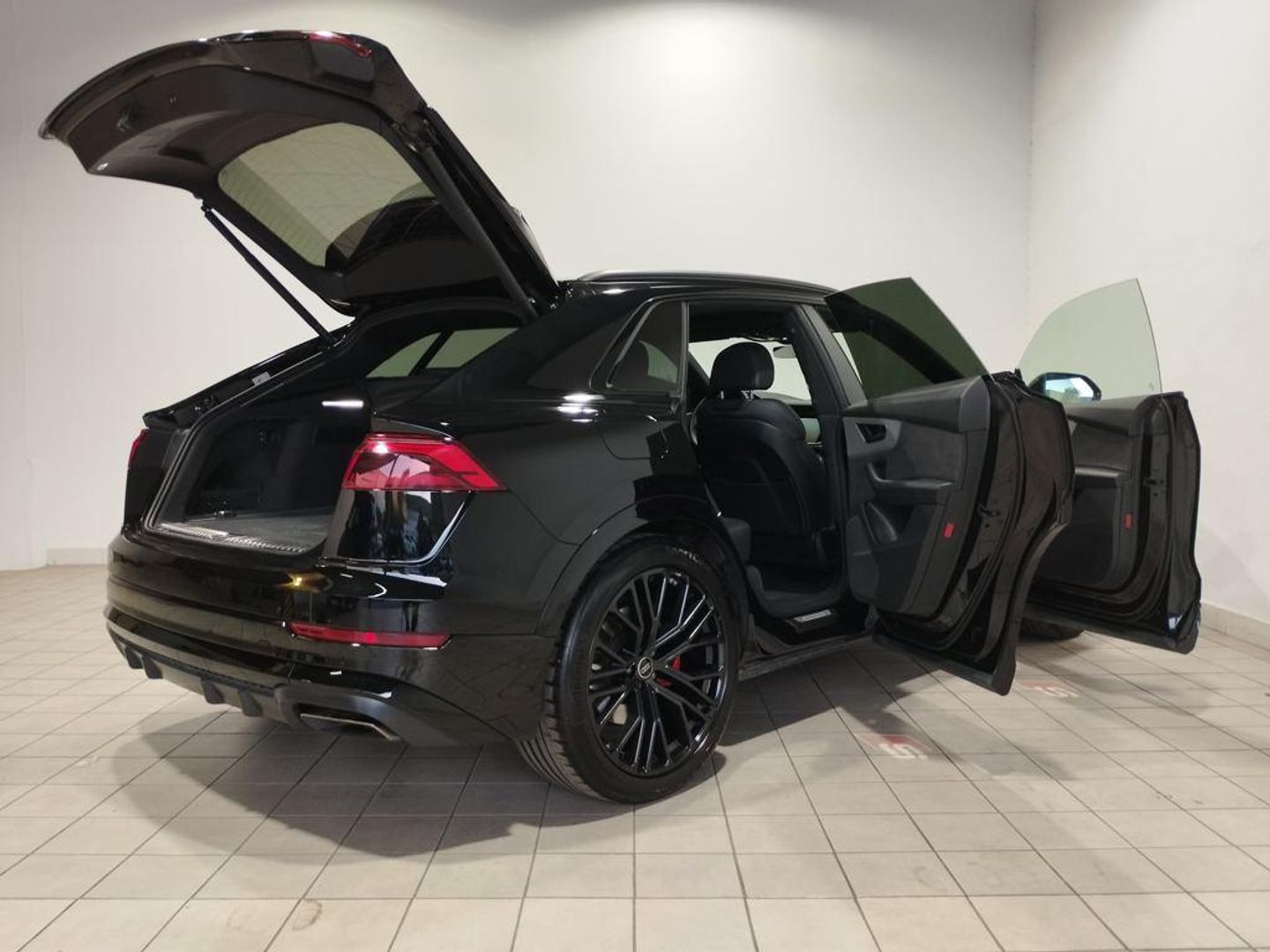 Audi Q8 TFSIe Black line 60 TFSIe quattro 360 kW (490 CV) tiptronic