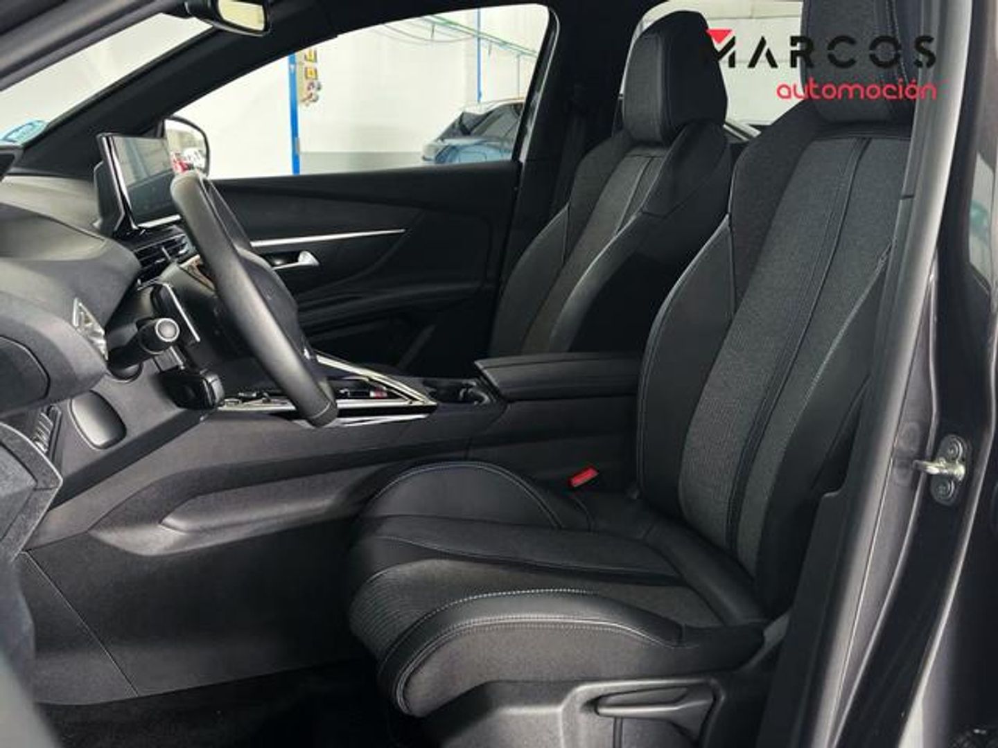 Peugeot 3008 Hybrid 136 Allure Pack eDCS6 100 kW (136 CV)