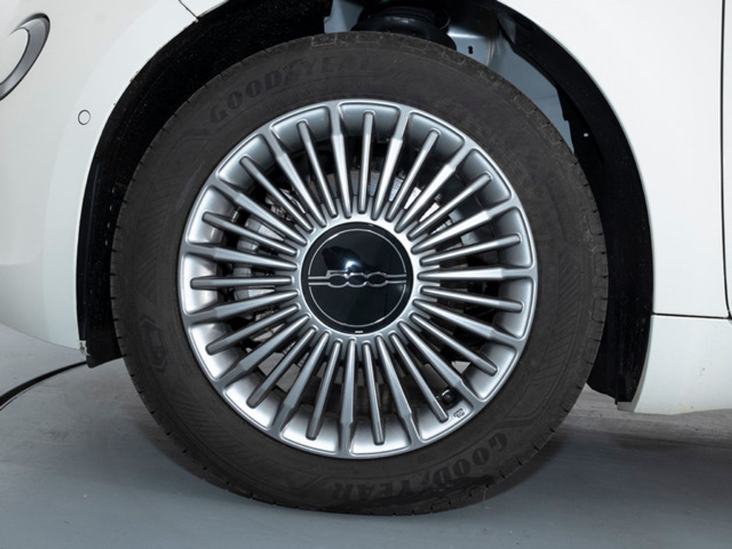 Fiat 500 Electrico Monotrim 320km 87 kW (118 CV)