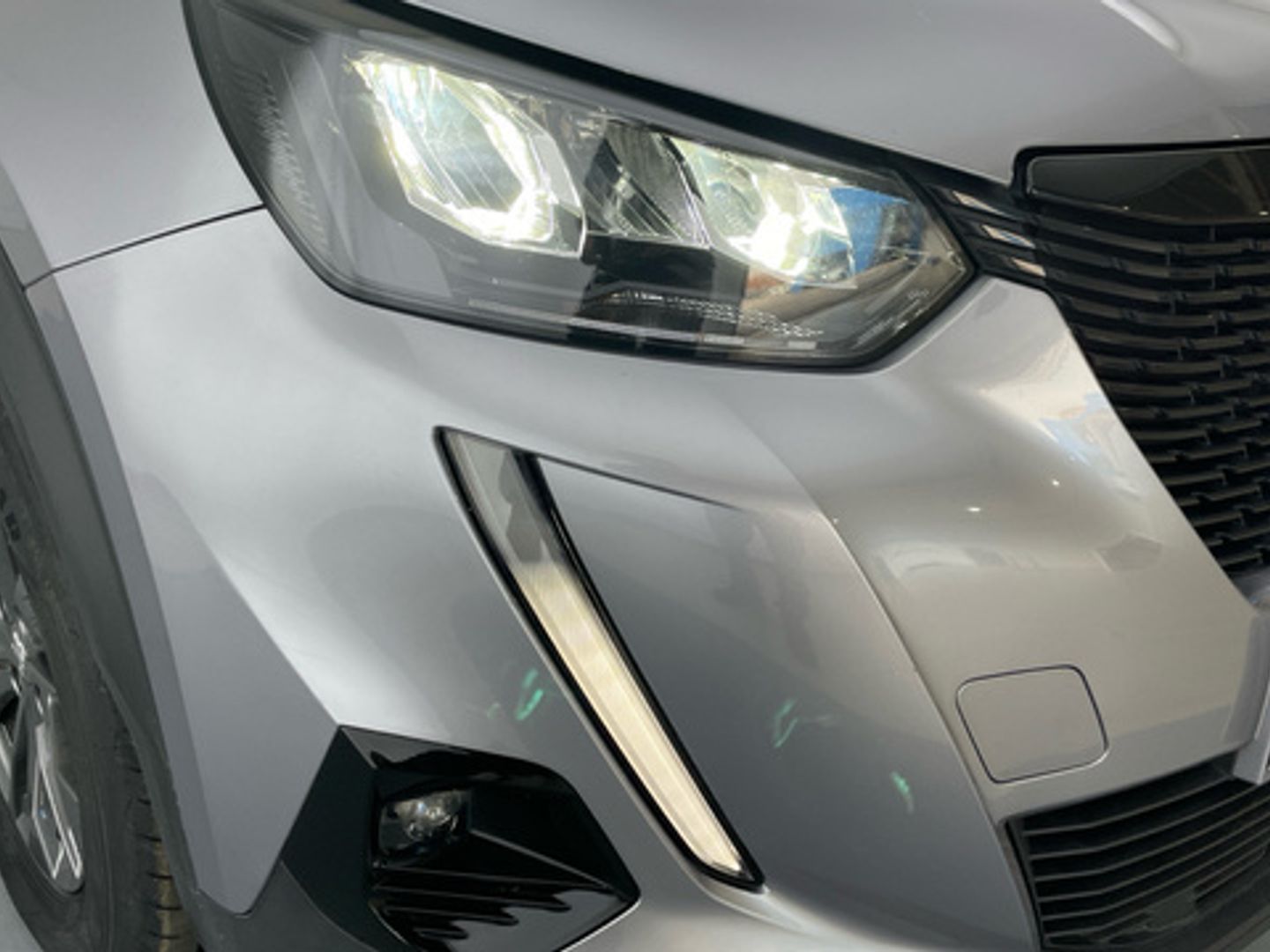 Peugeot 2008 Puretech 100 S&S Active Pack 75 kW (100 CV)