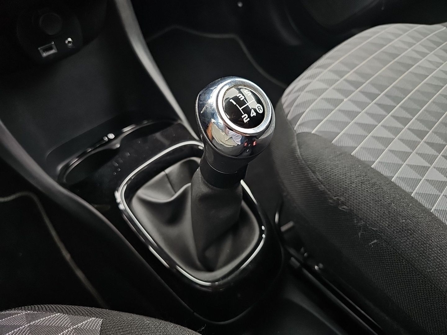 Peugeot 108 1.0 VTi Active 53 kW (72 CV)