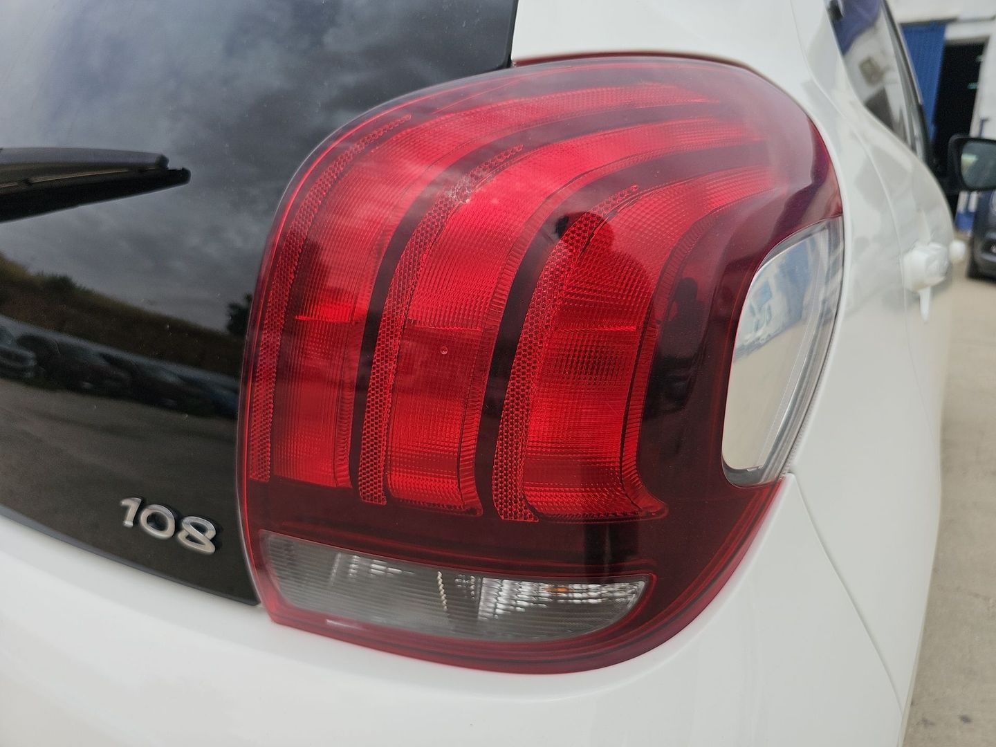 Peugeot 108 1.0 VTi Active 53 kW (72 CV)