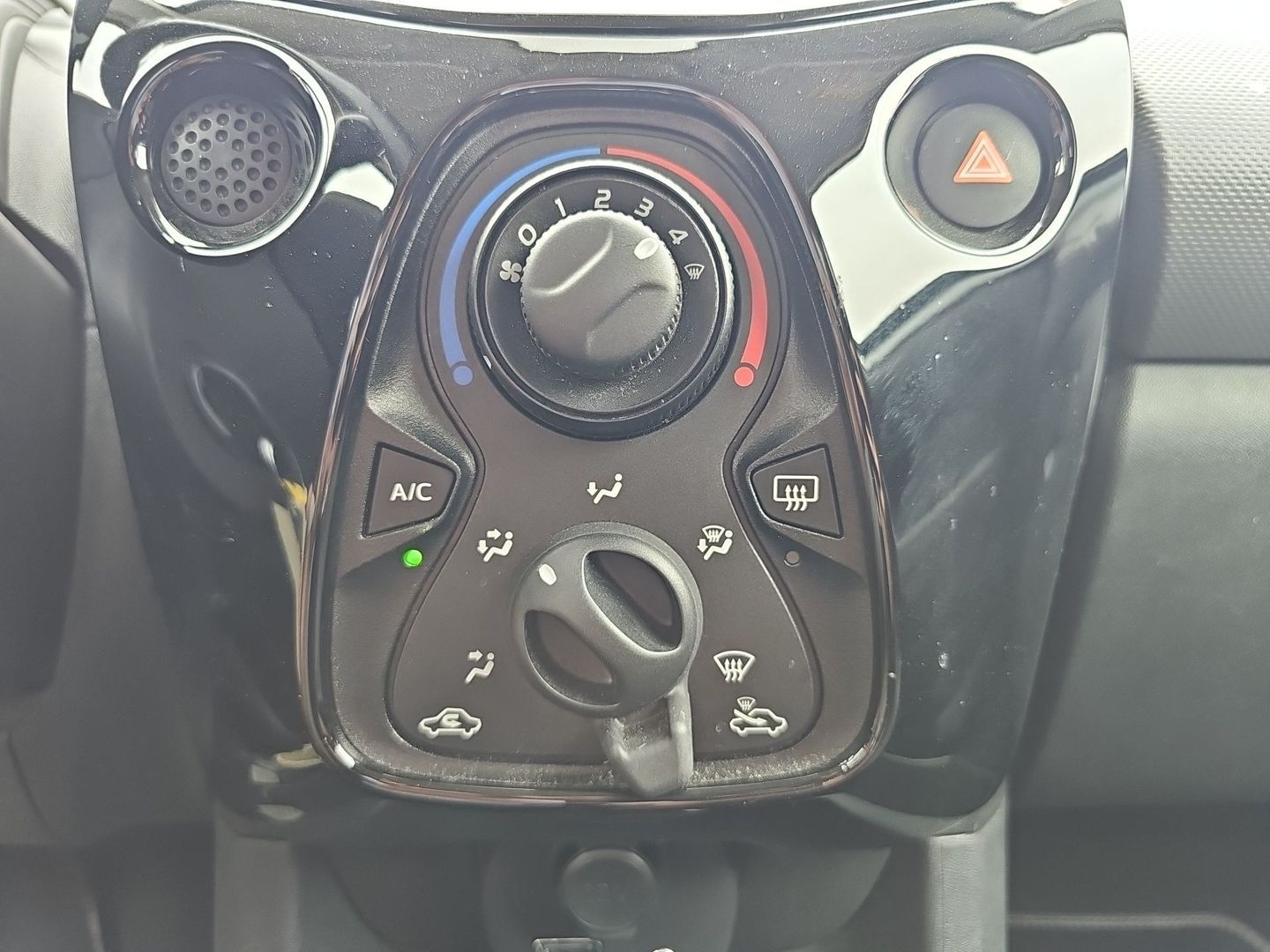 Peugeot 108 1.0 VTi Active 53 kW (72 CV)